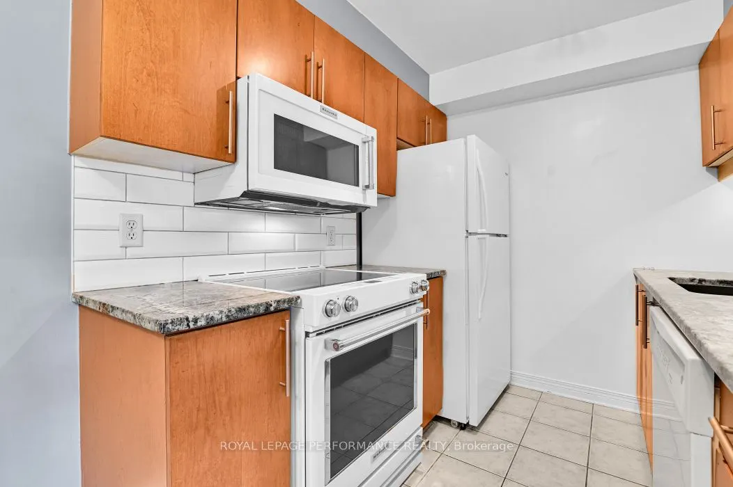 429 Somerset Street W, #407