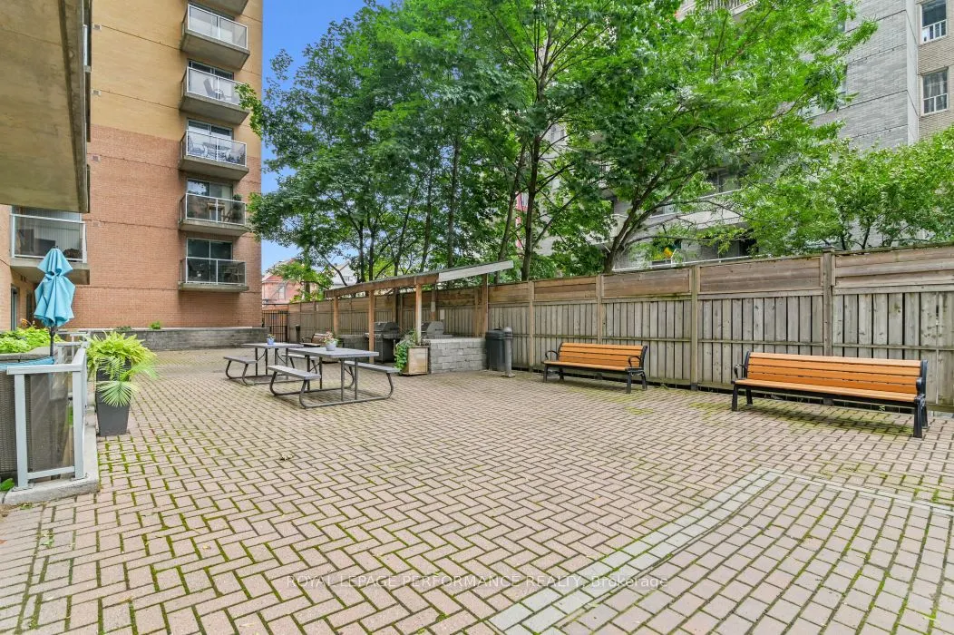 429 Somerset Street W, #407