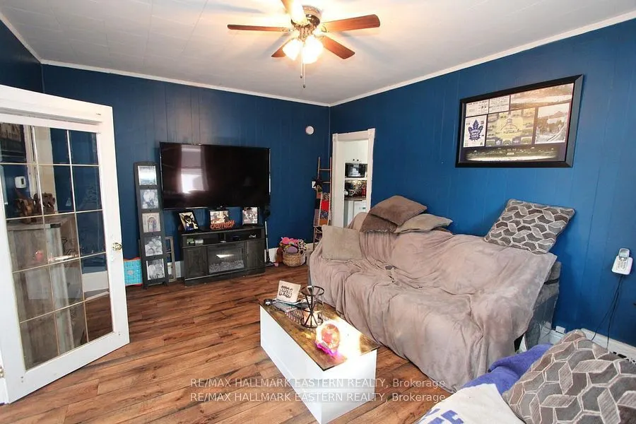 175-177 Front Street N