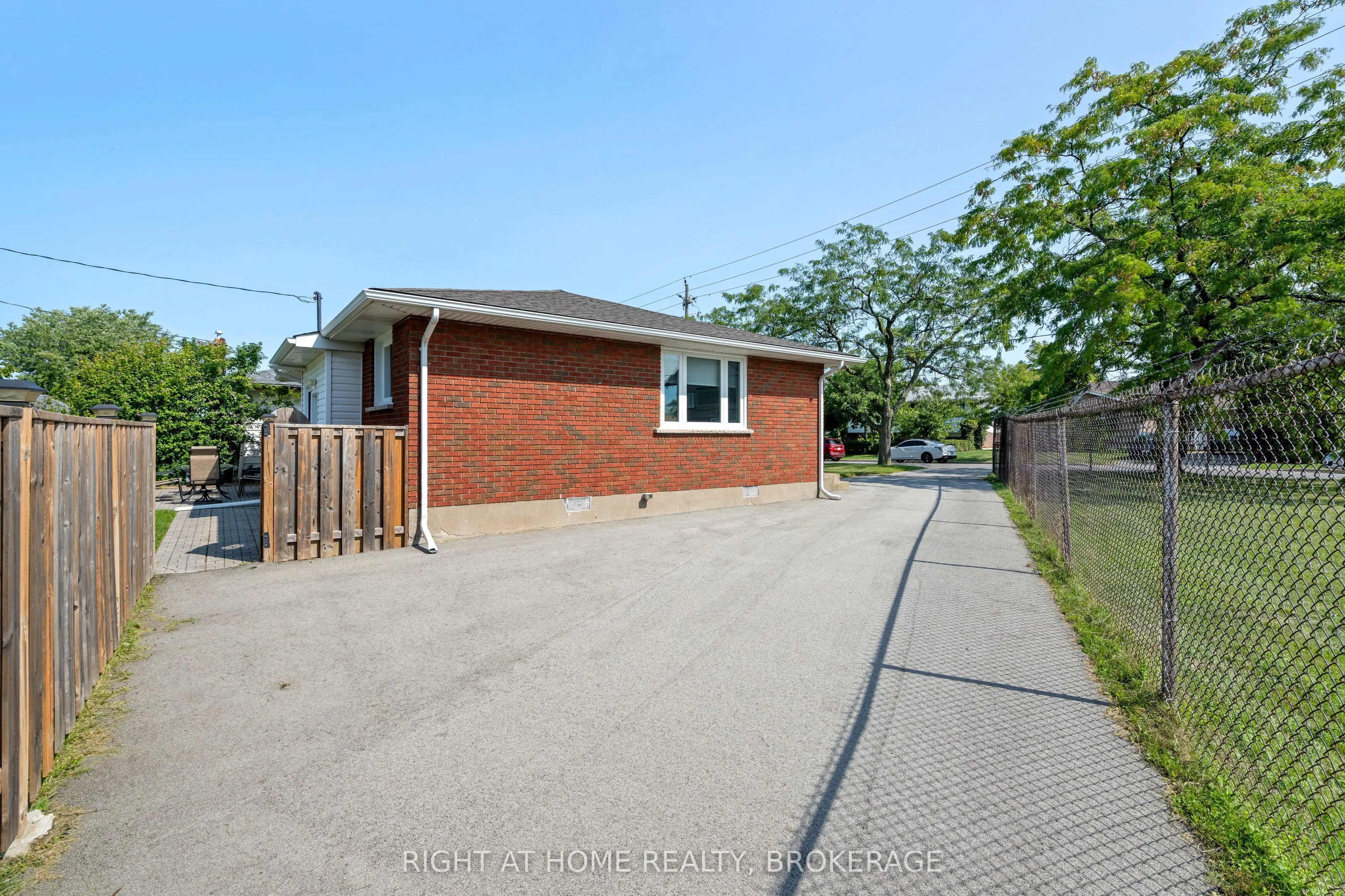 9 Allanburg Road