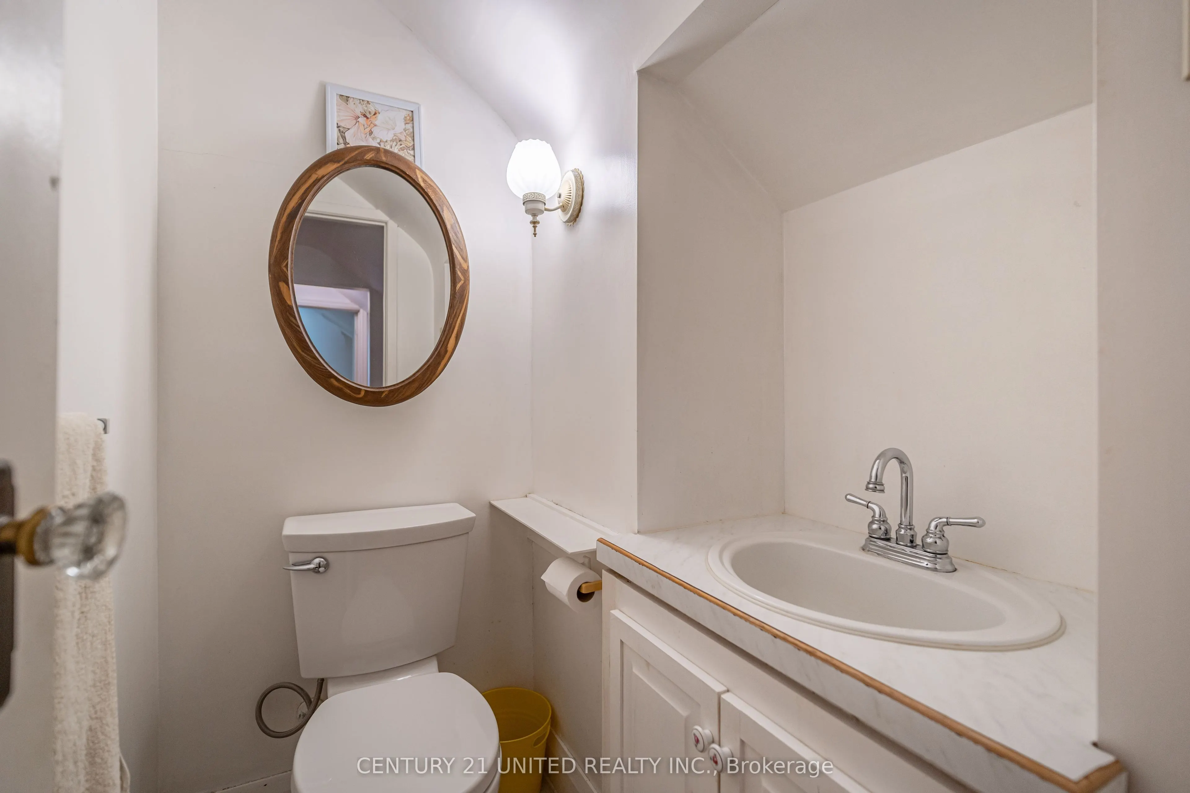 513 Parkhill Road W