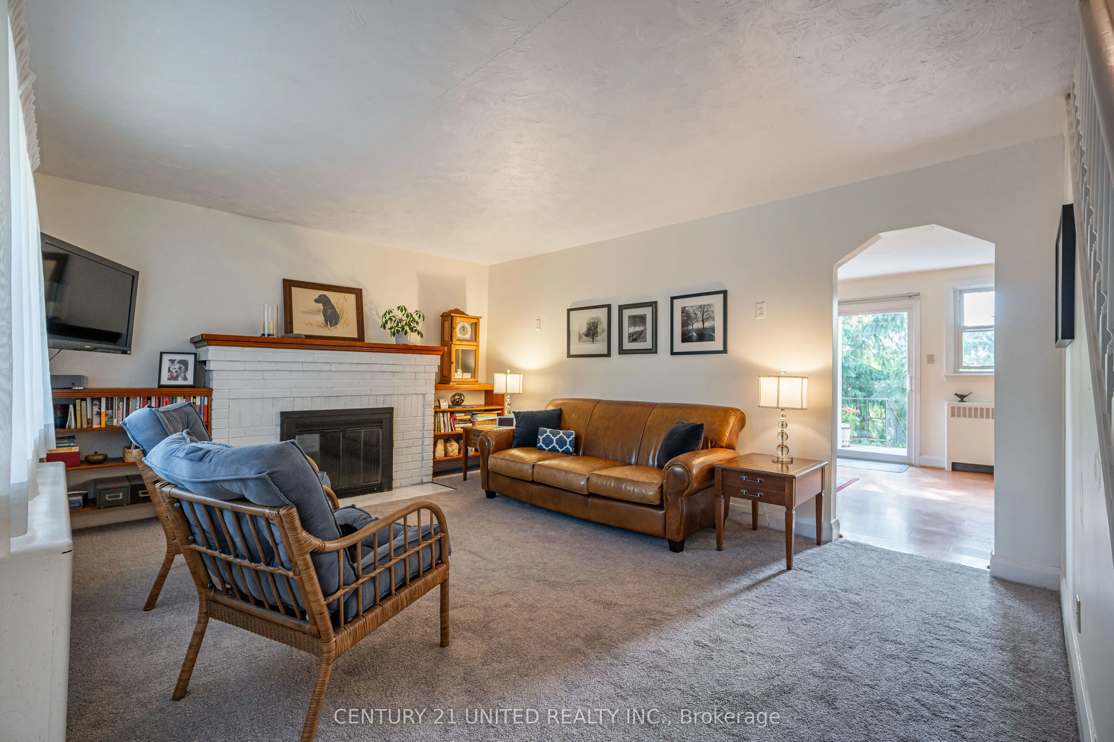 513 Parkhill Road W