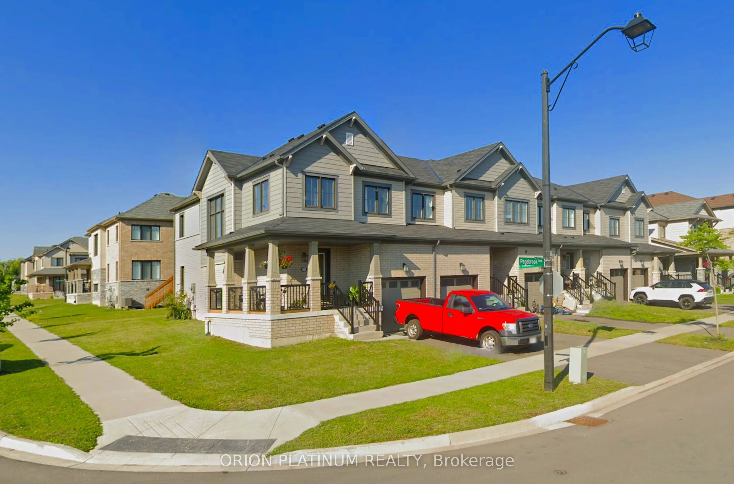 135 Pagebrook Crescent