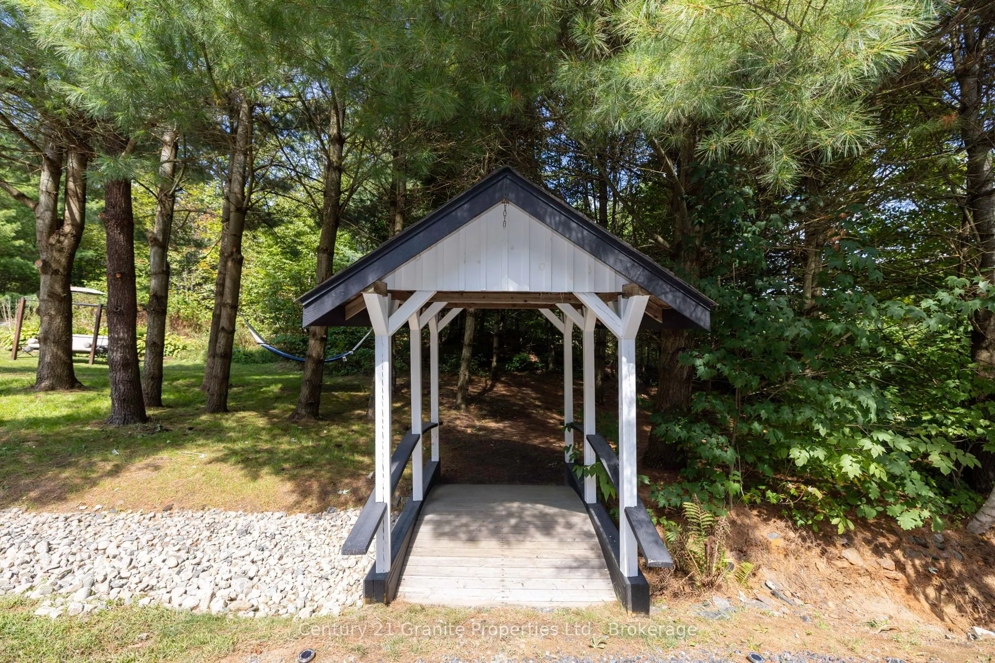 8 Bartlett Drive