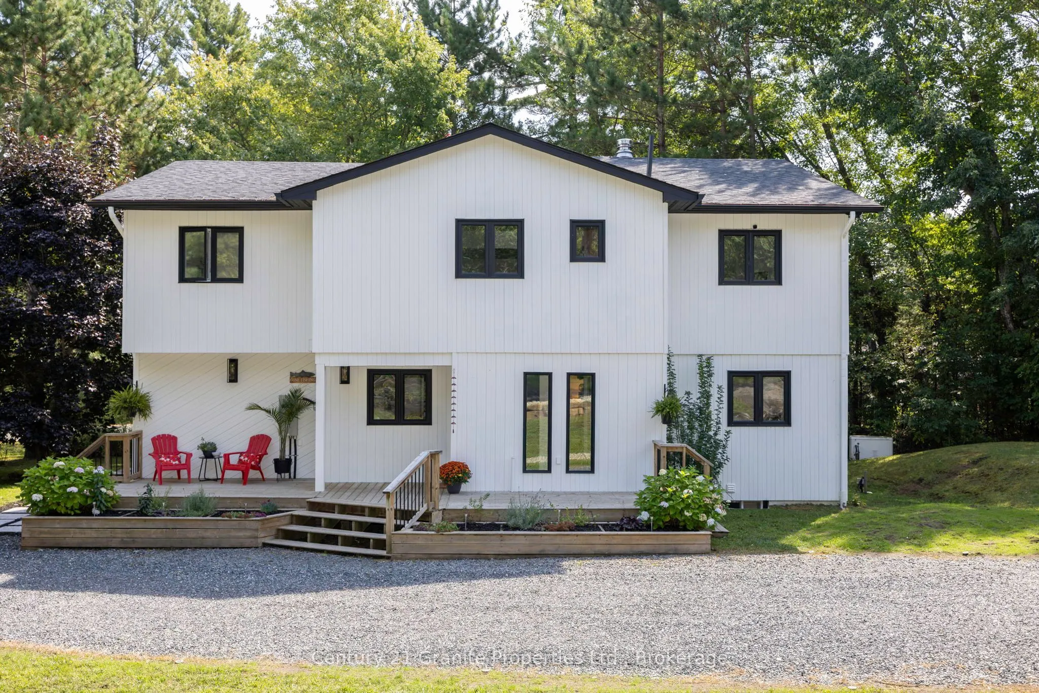 8 Bartlett Drive