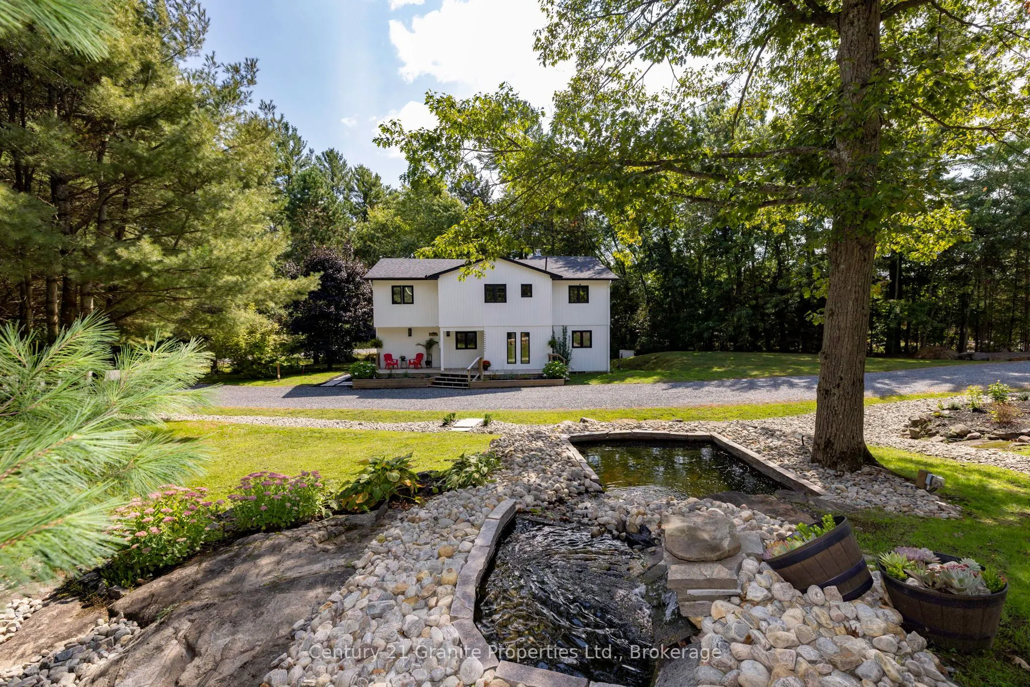 8 Bartlett Drive