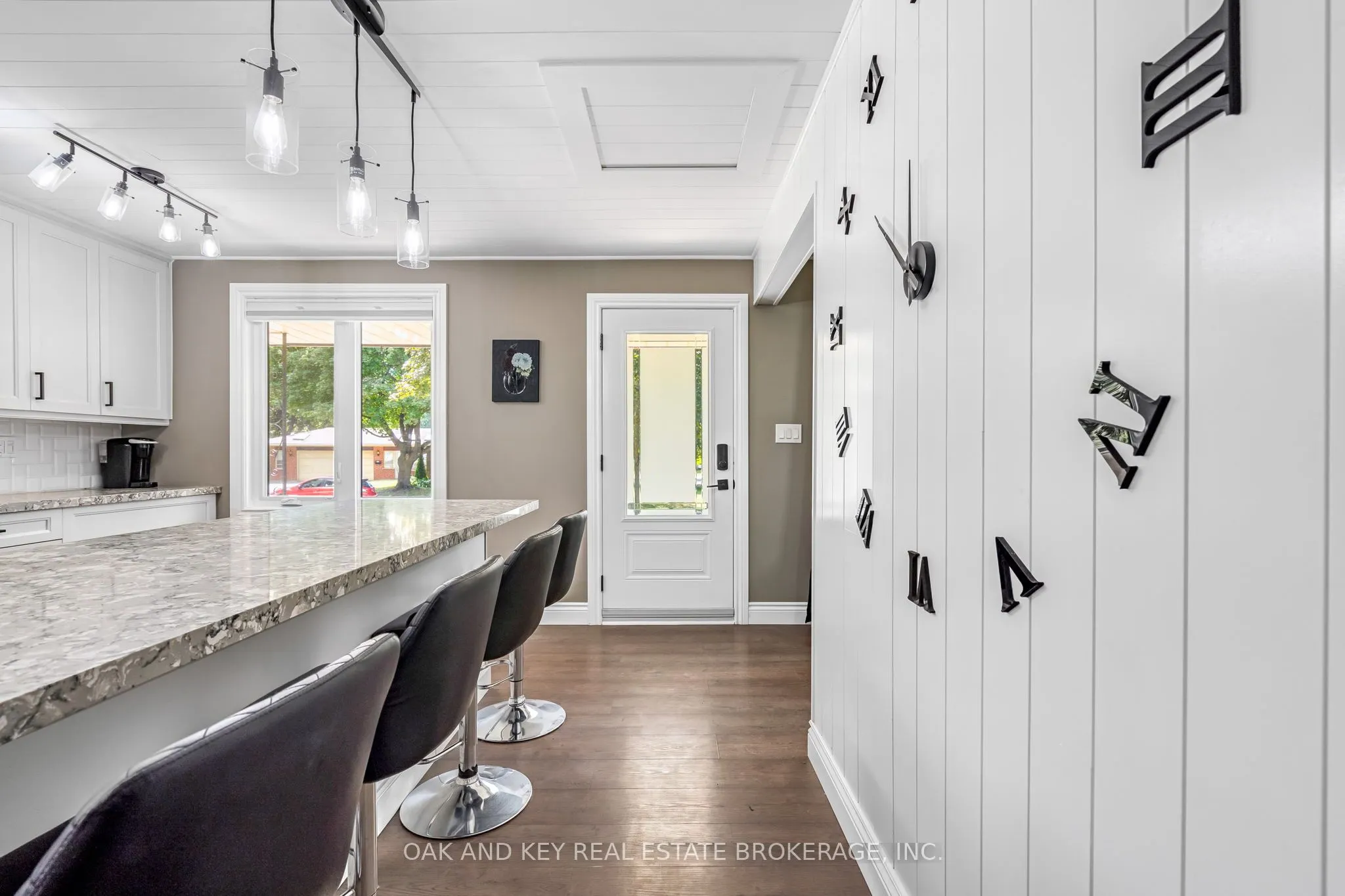 65 Southview Crescent