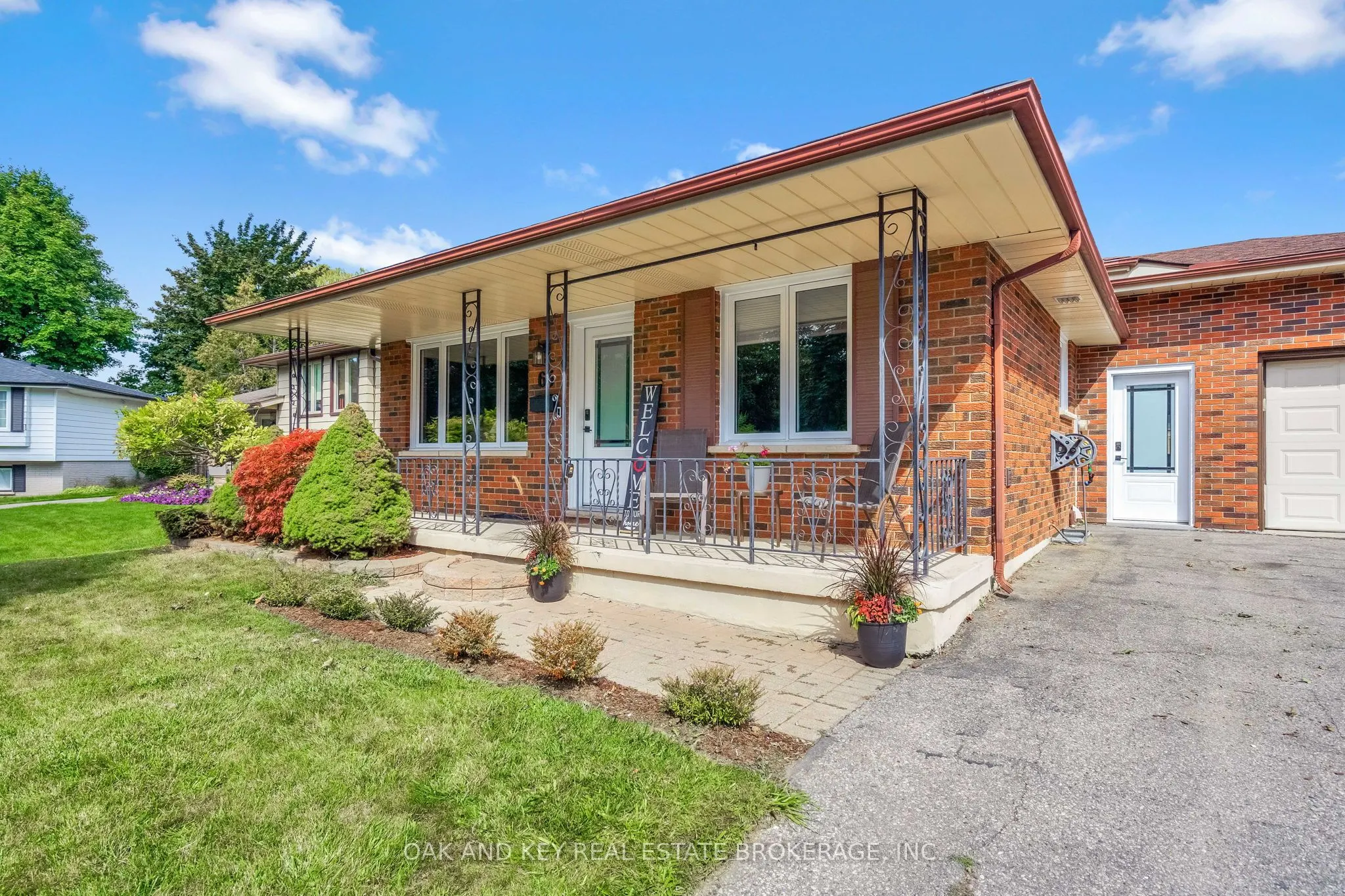 65 Southview Crescent