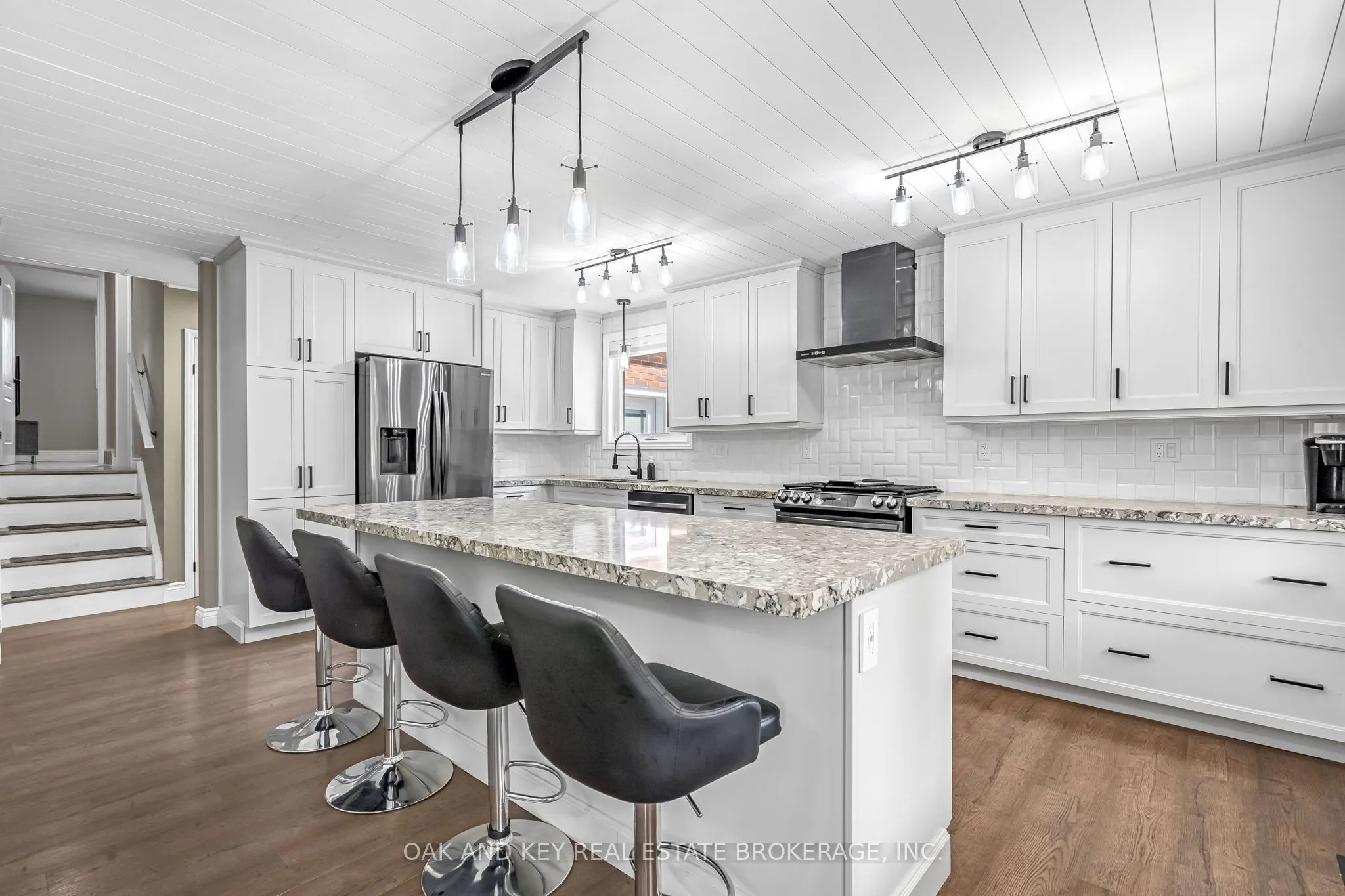 65 Southview Crescent