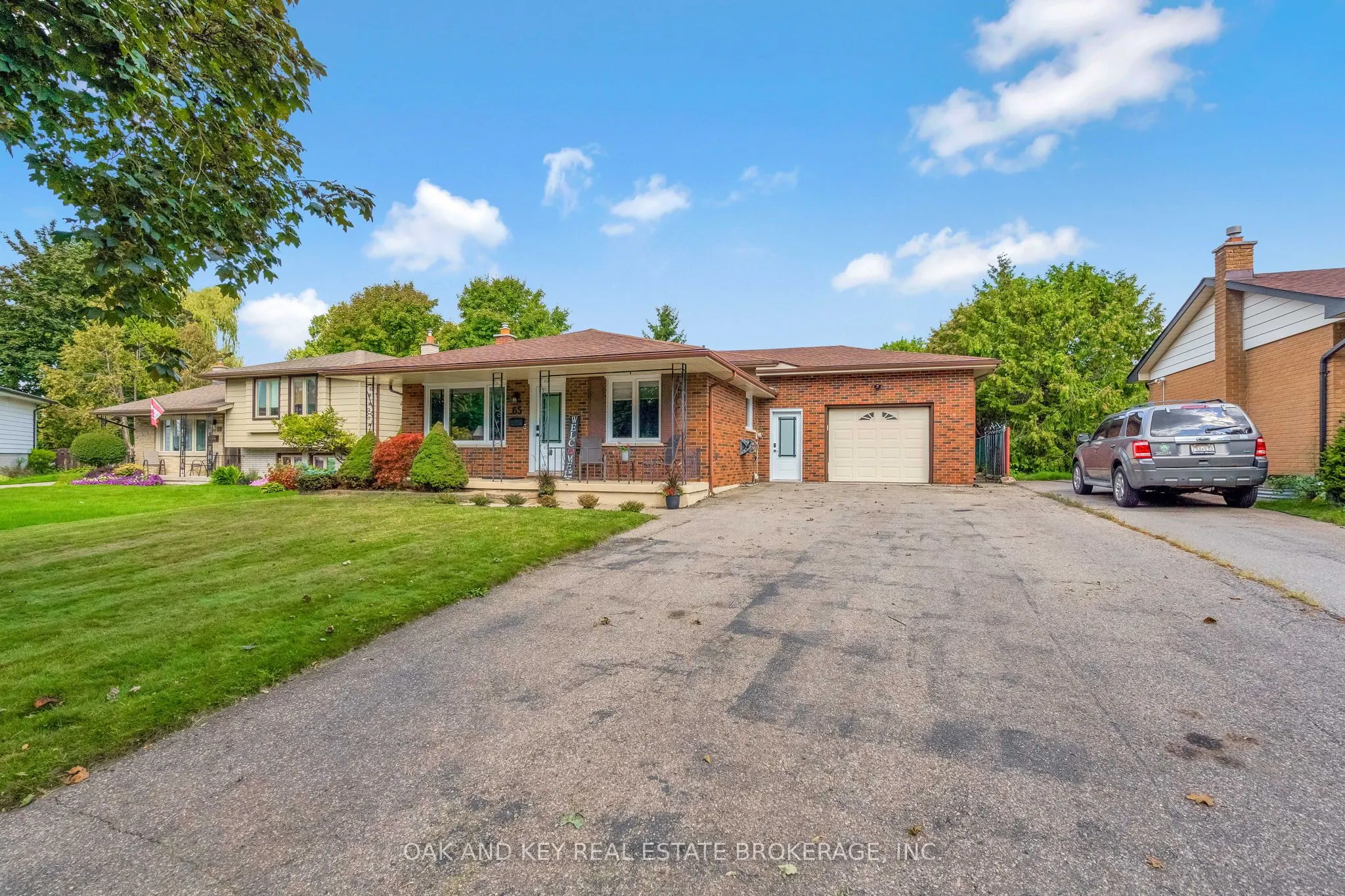 65 Southview Crescent