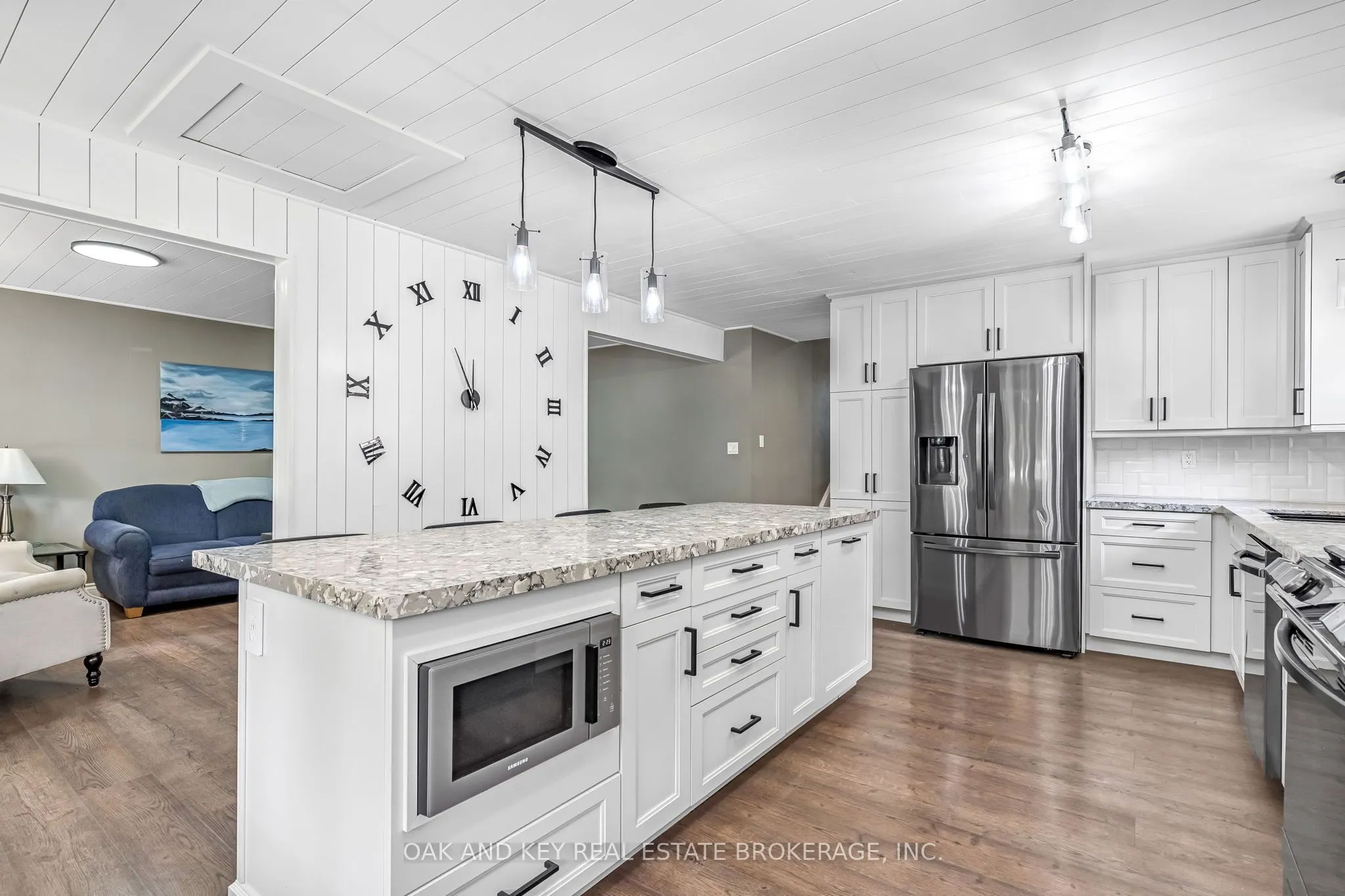 65 Southview Crescent