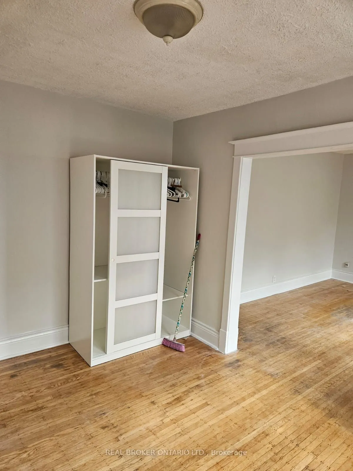 985 Main Street E, #6
