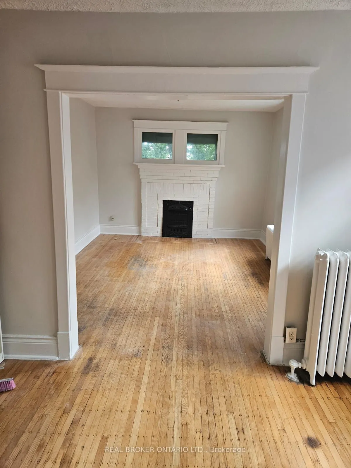 985 Main Street E, #6