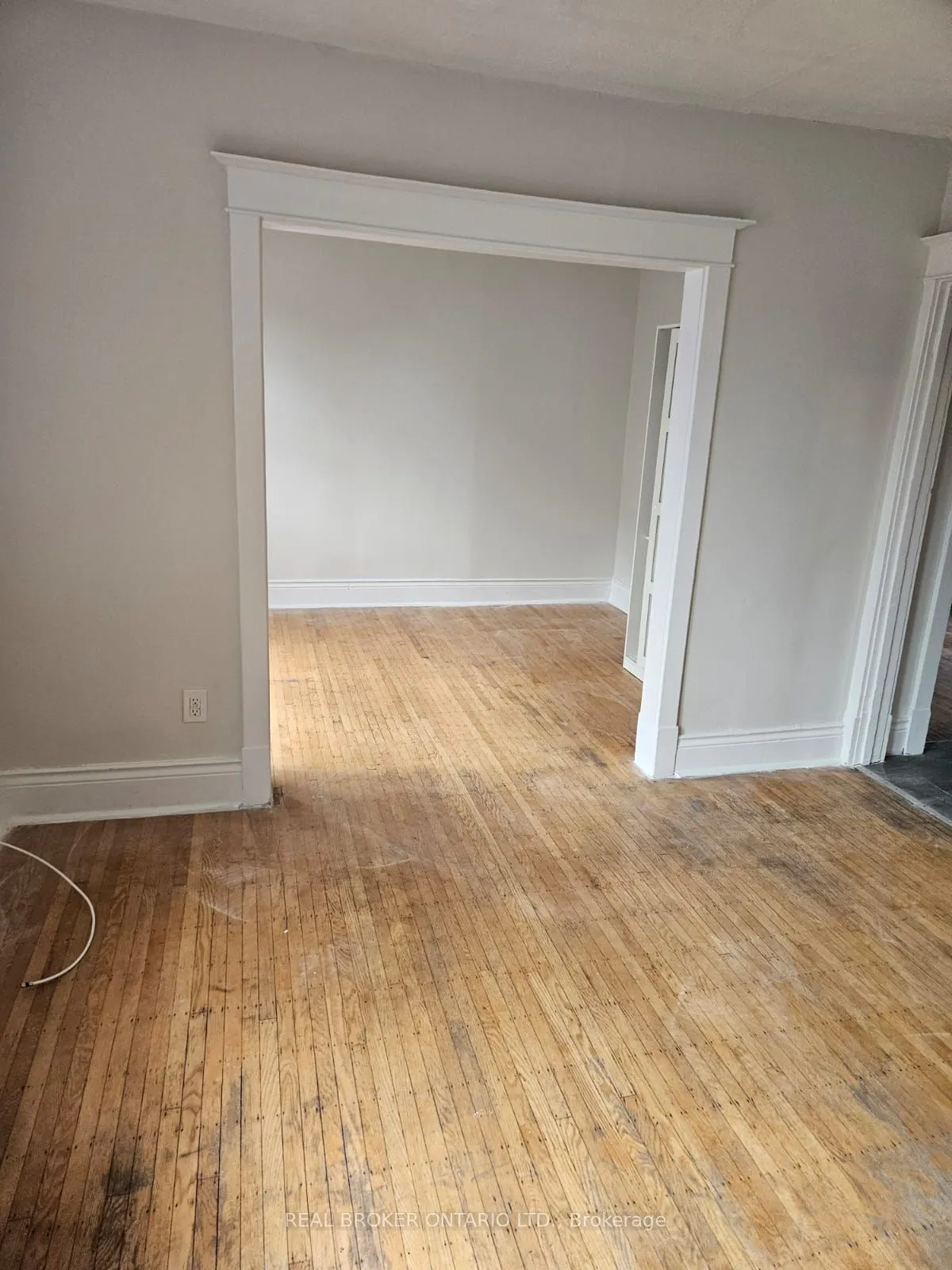 985 Main Street E, #6