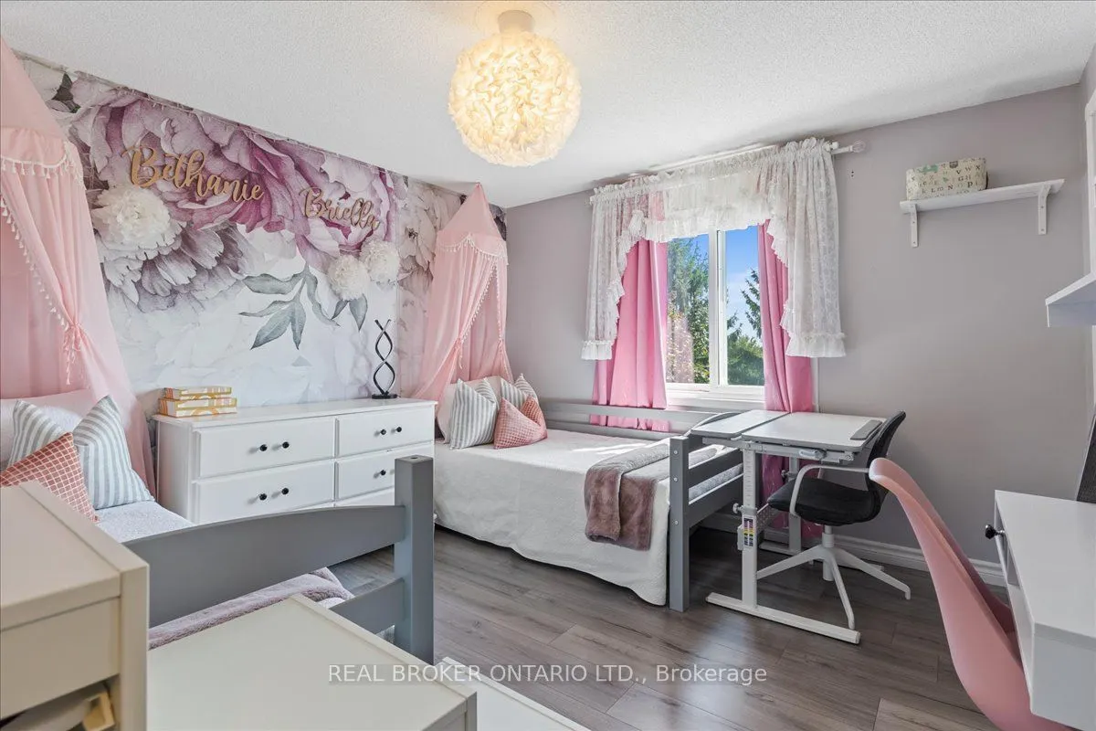 87 Dawn Crescent