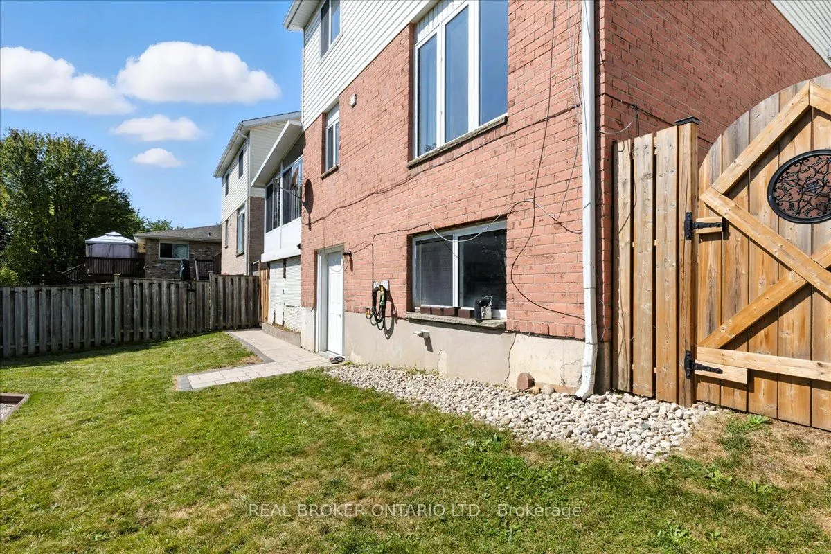 87 Dawn Crescent