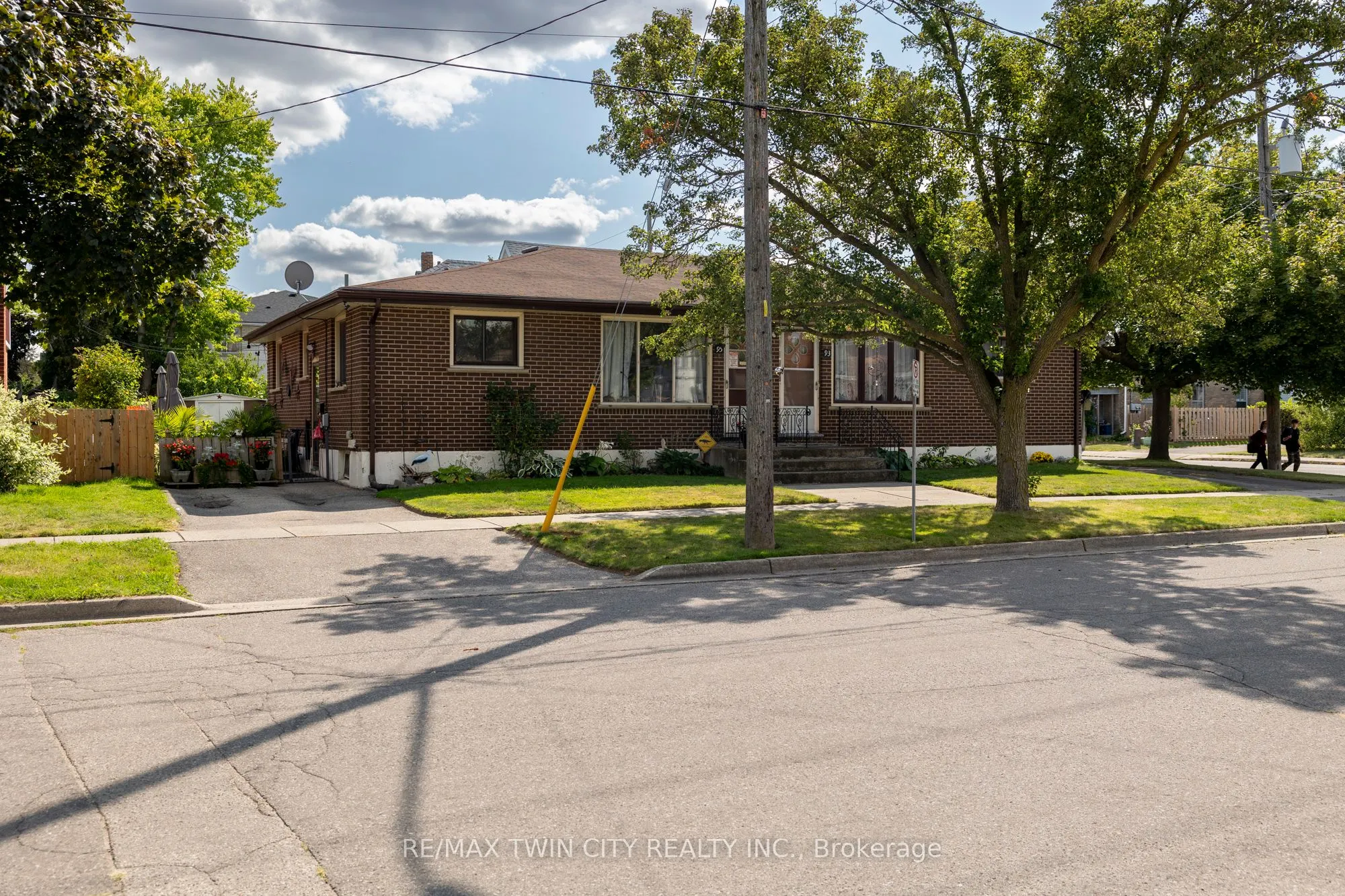 93-95 EAST Avenue