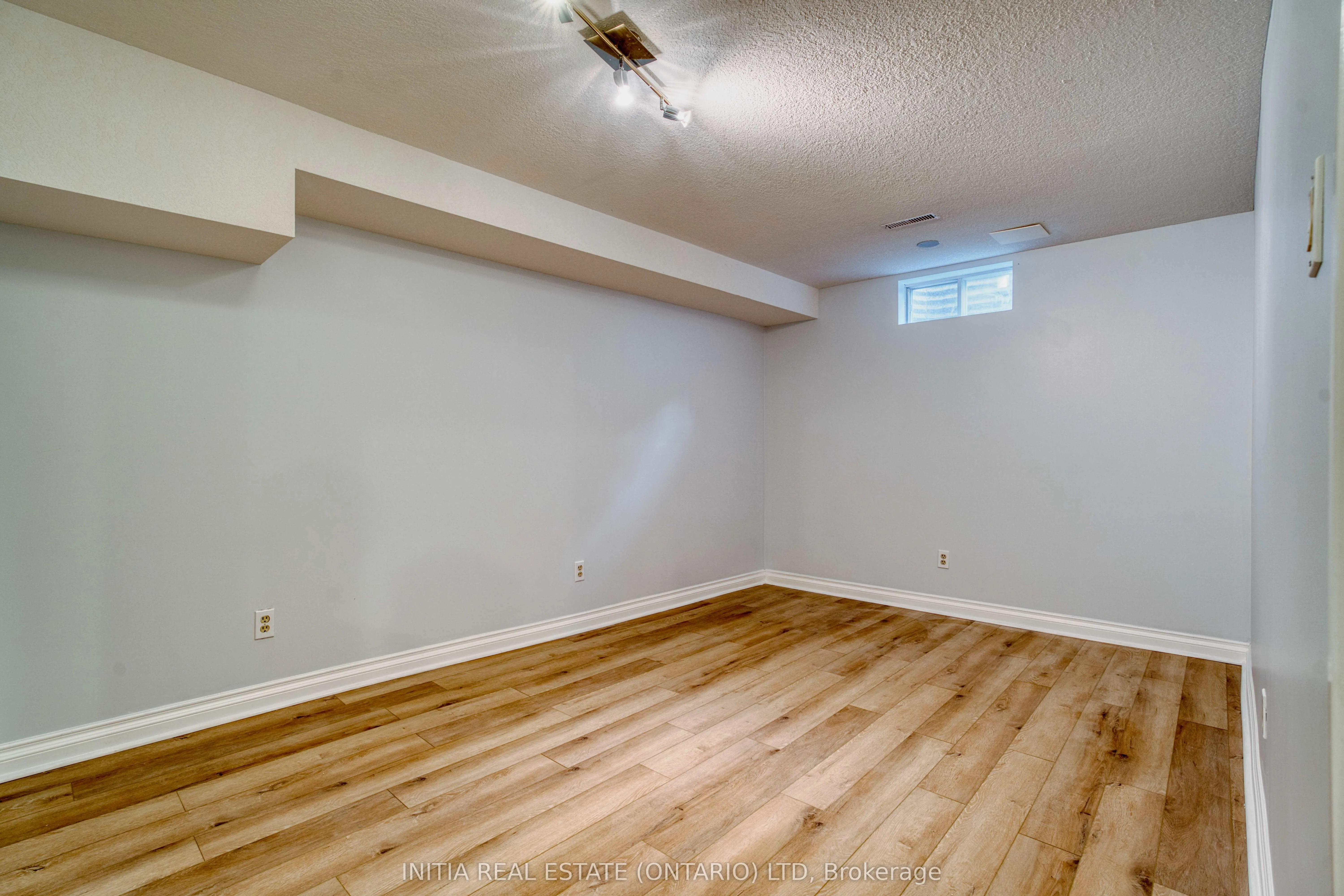 1653 Hastings Drive