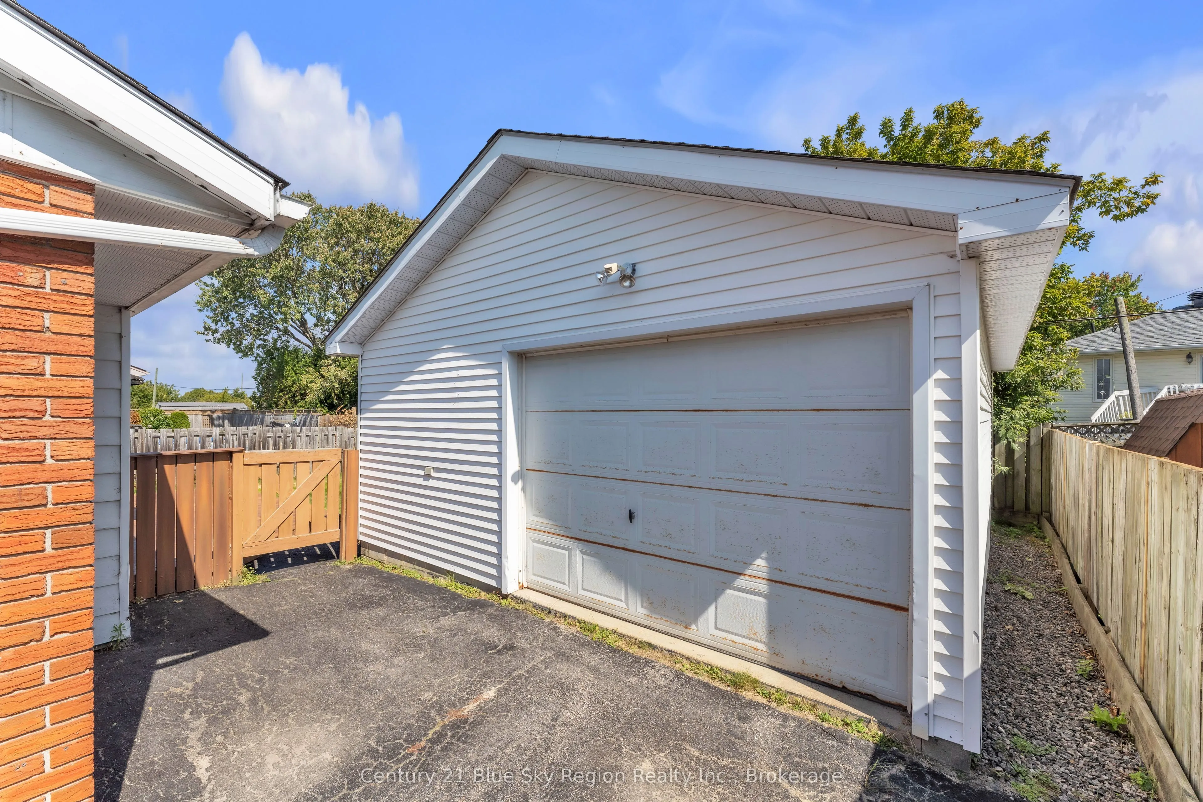 28 Farley Avenue