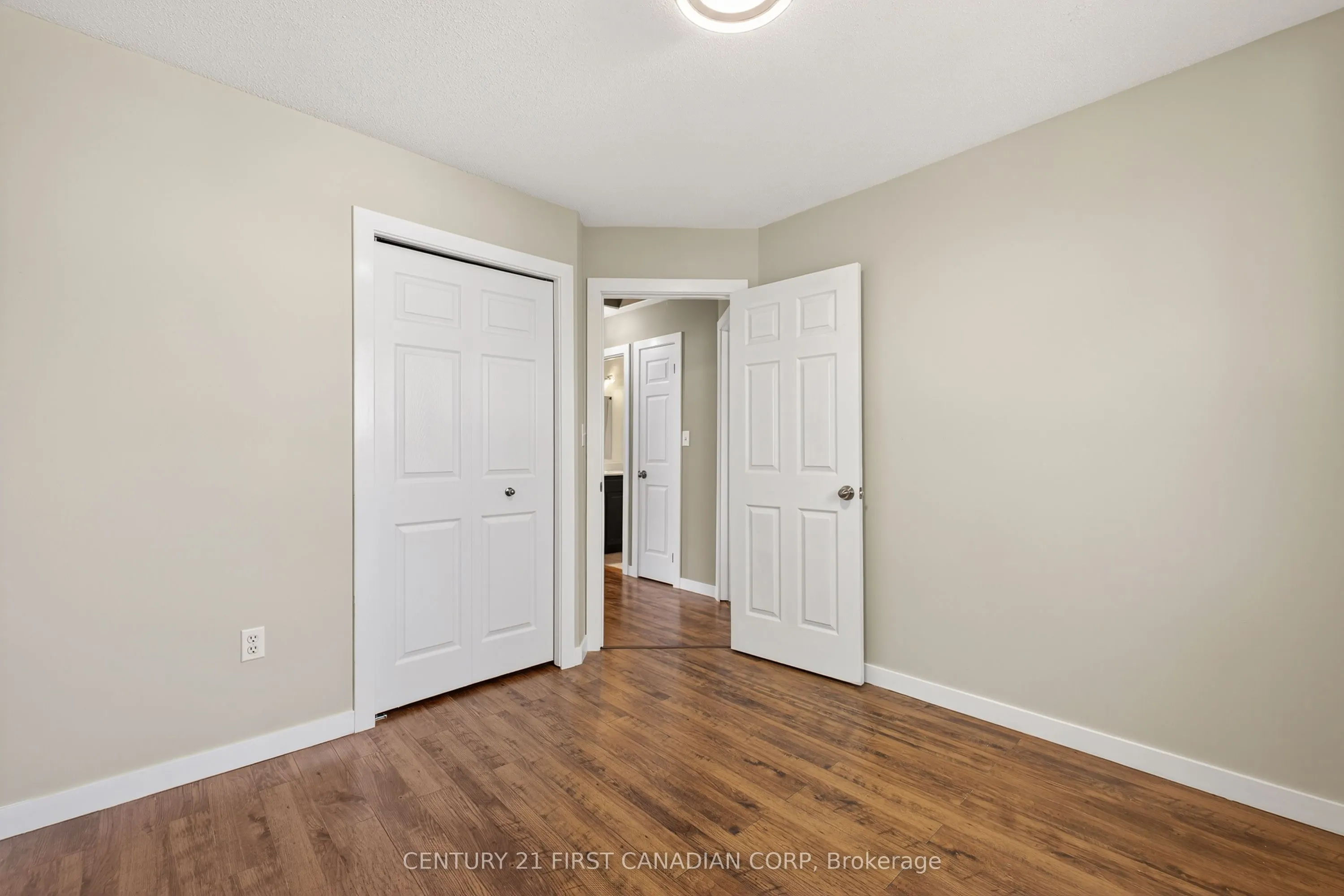 231 Portsmouth Crescent E