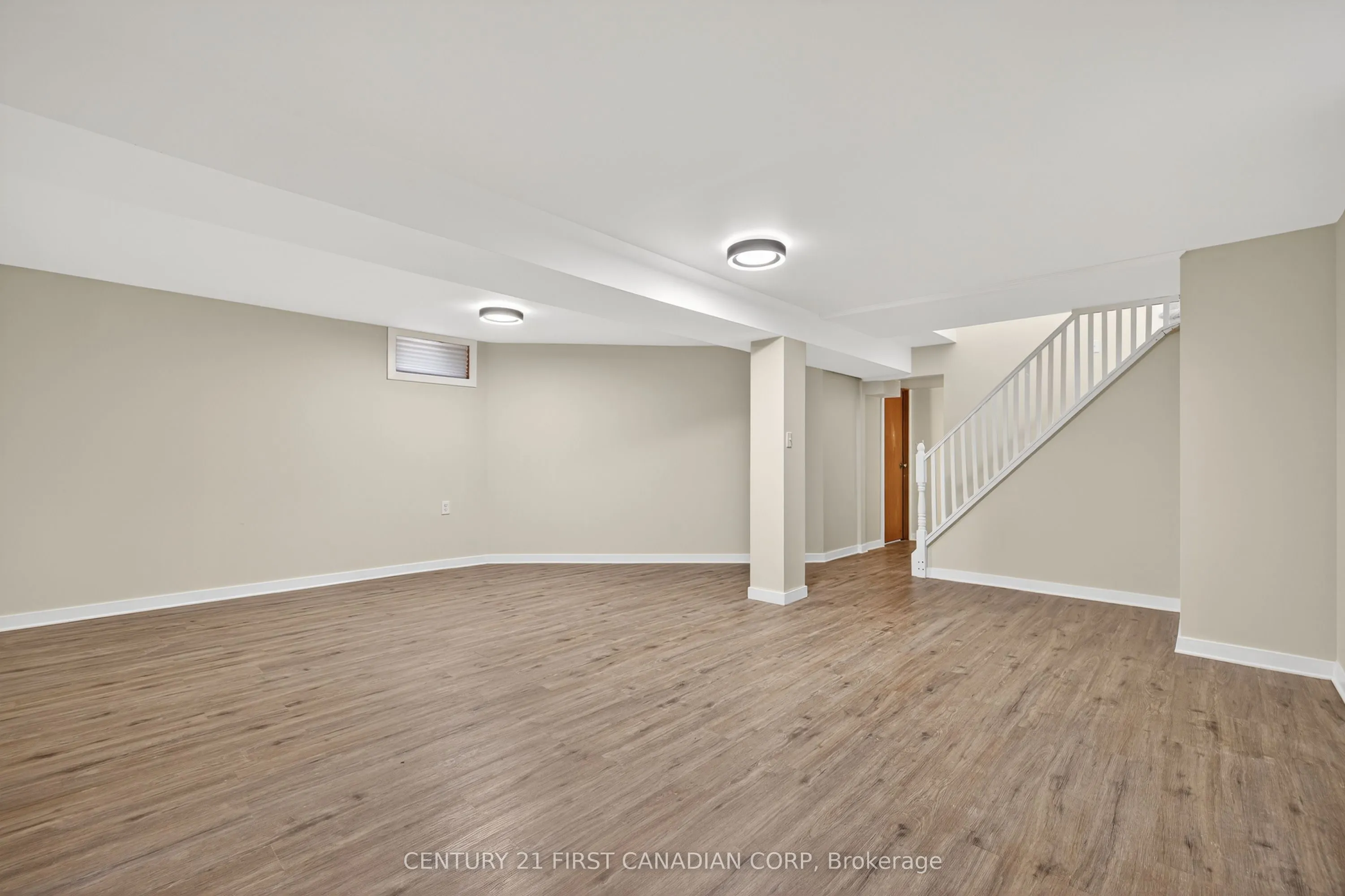 231 Portsmouth Crescent E