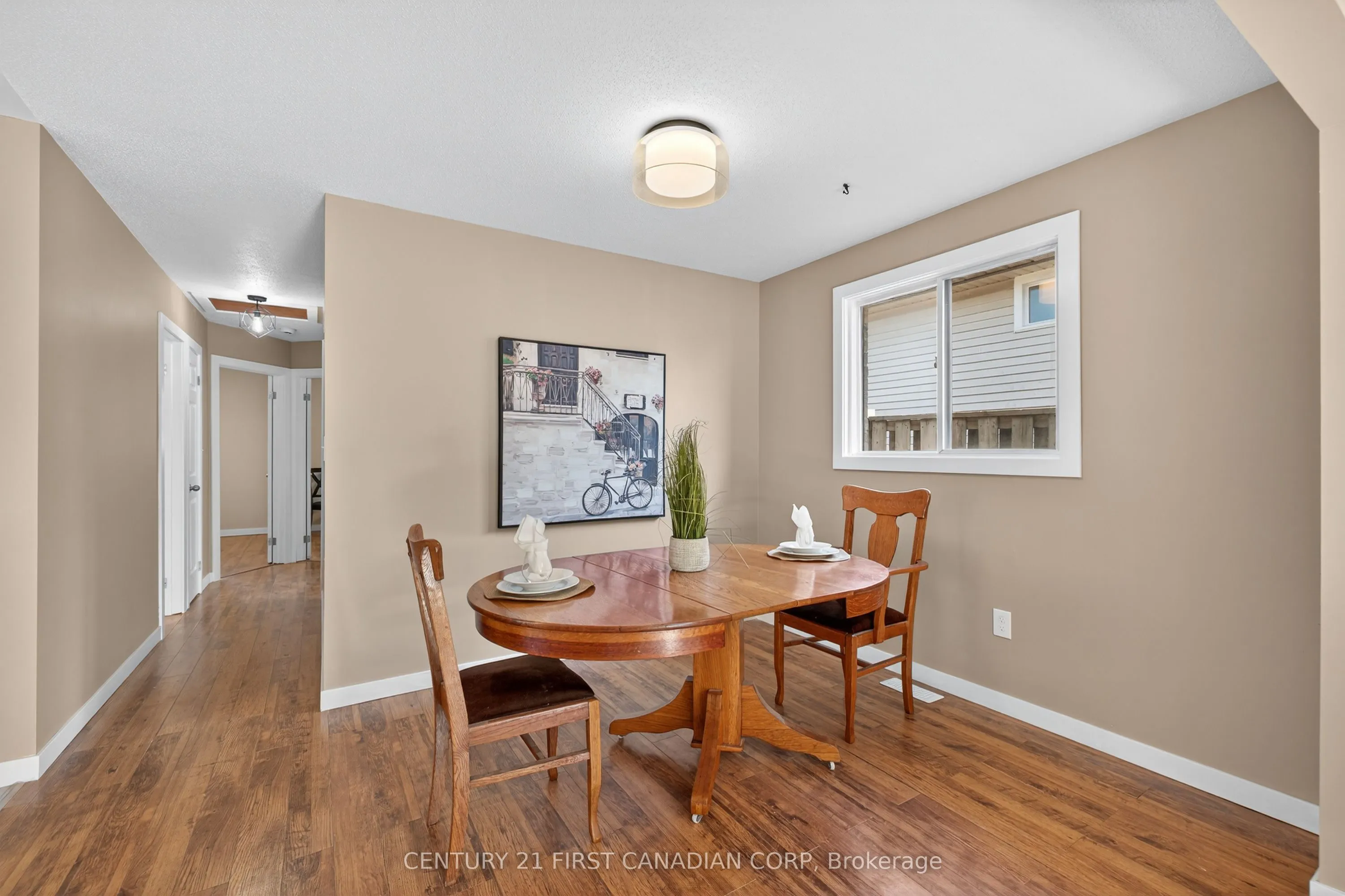 231 Portsmouth Crescent E