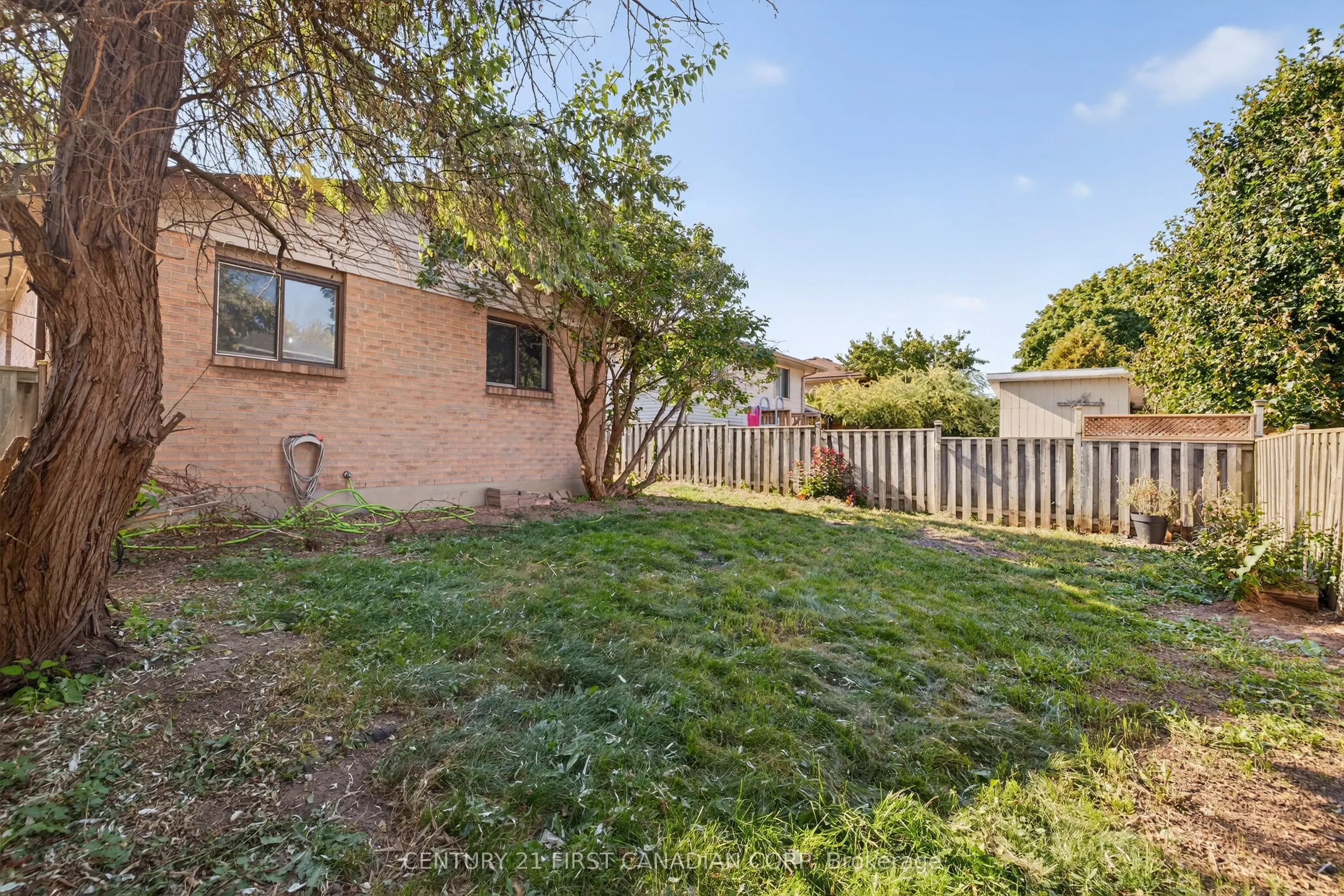 231 Portsmouth Crescent E