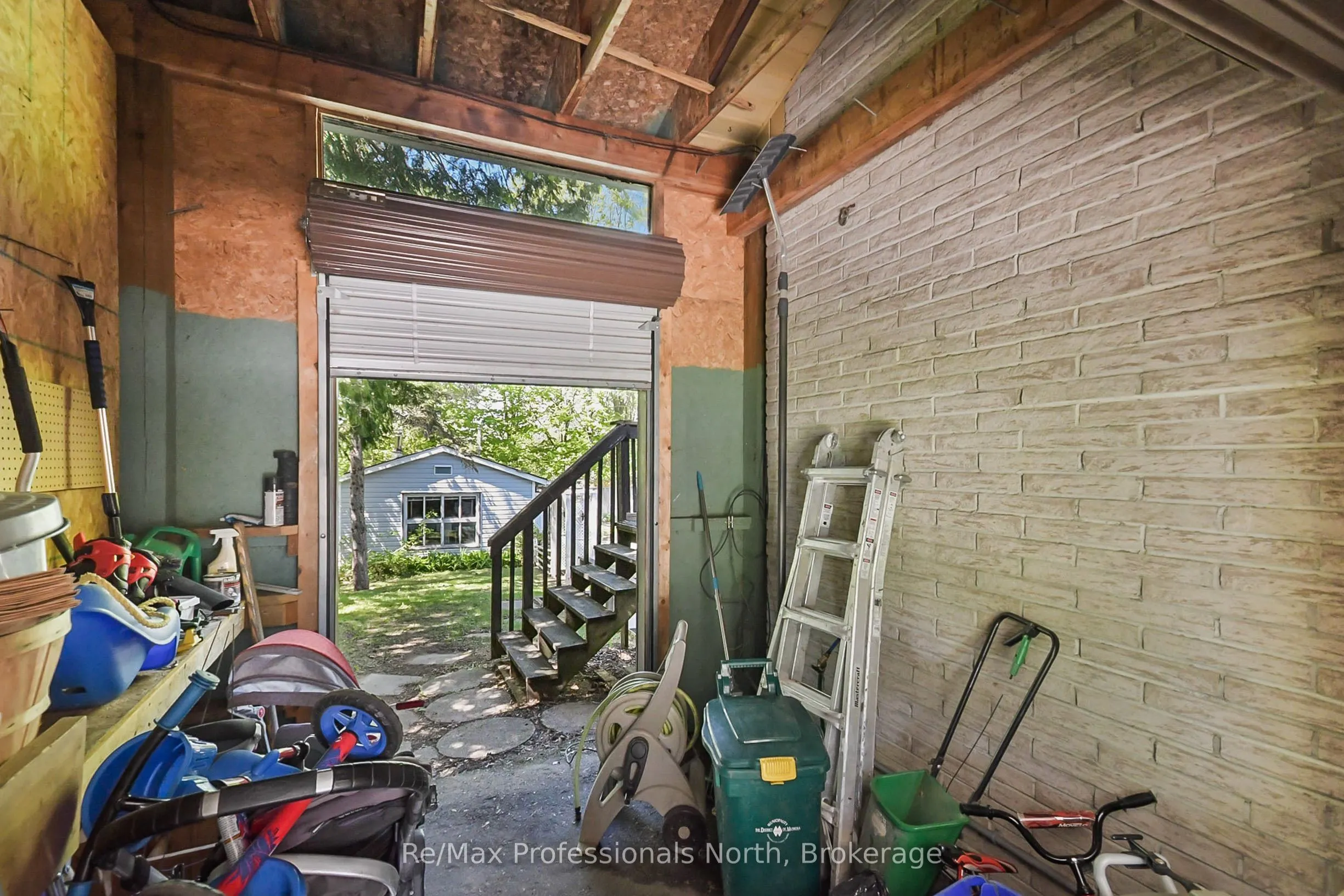 110 FRASER Street