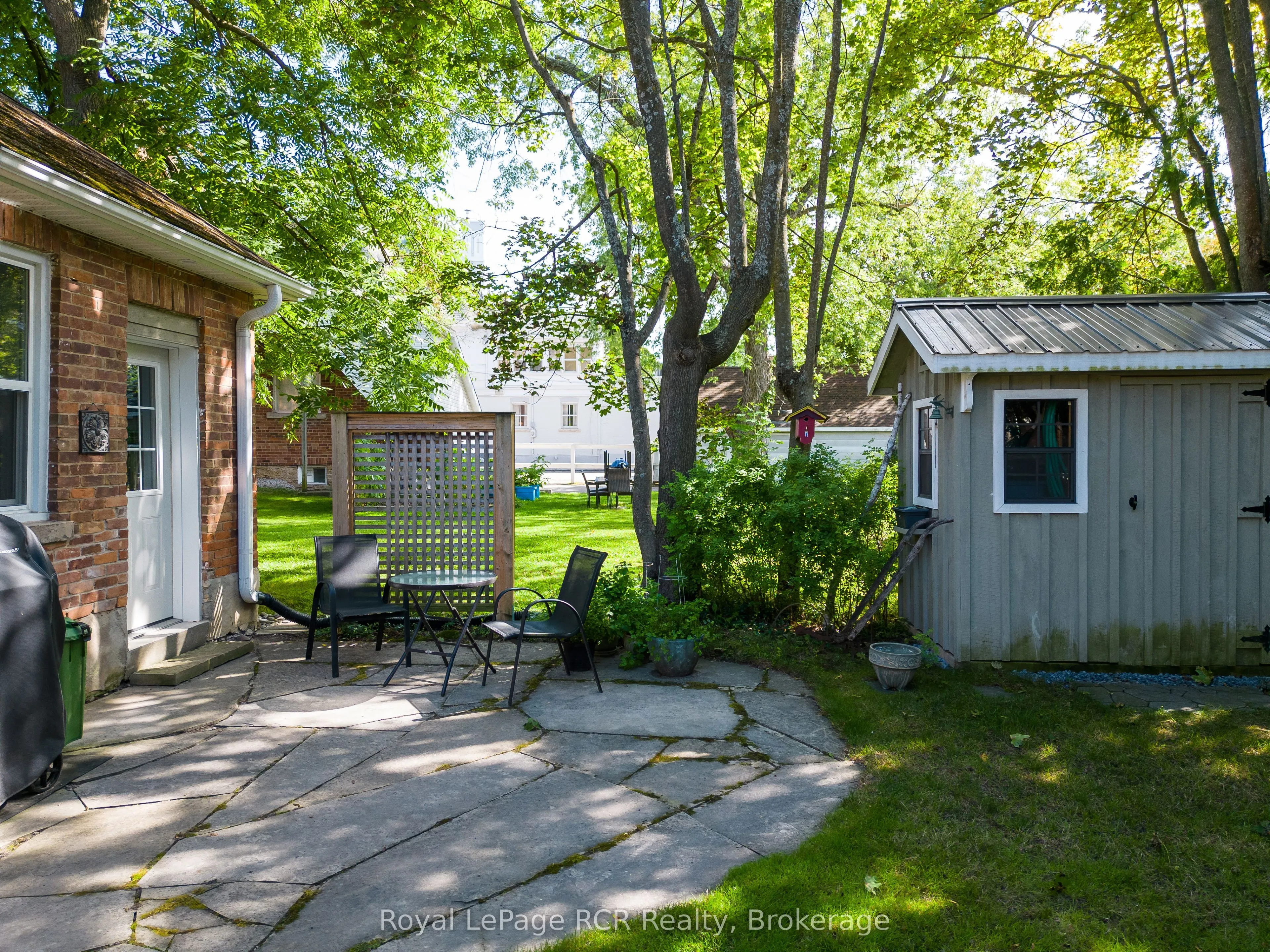1198 4th Avenue W