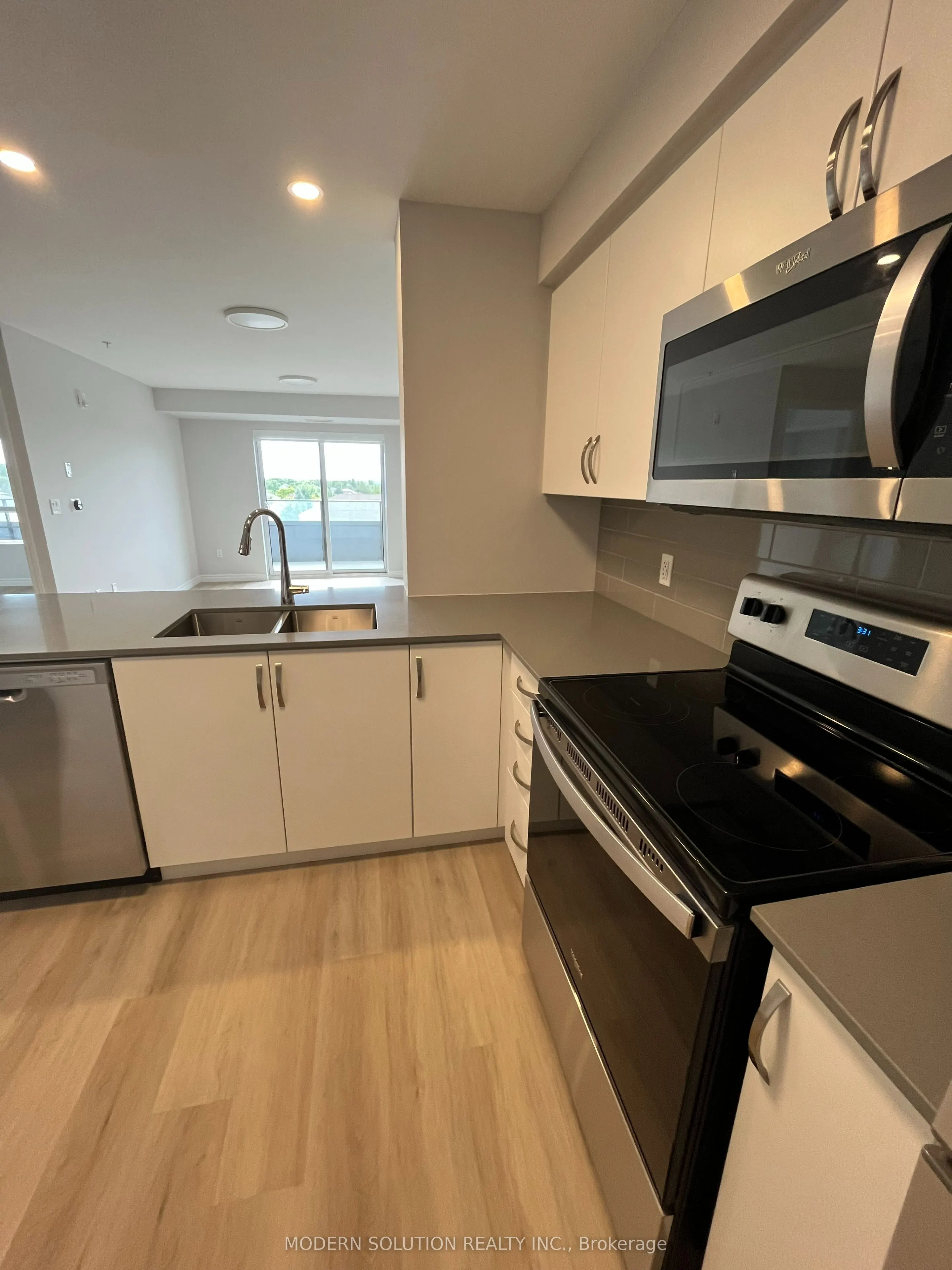 425 Watson Parkway N, #515