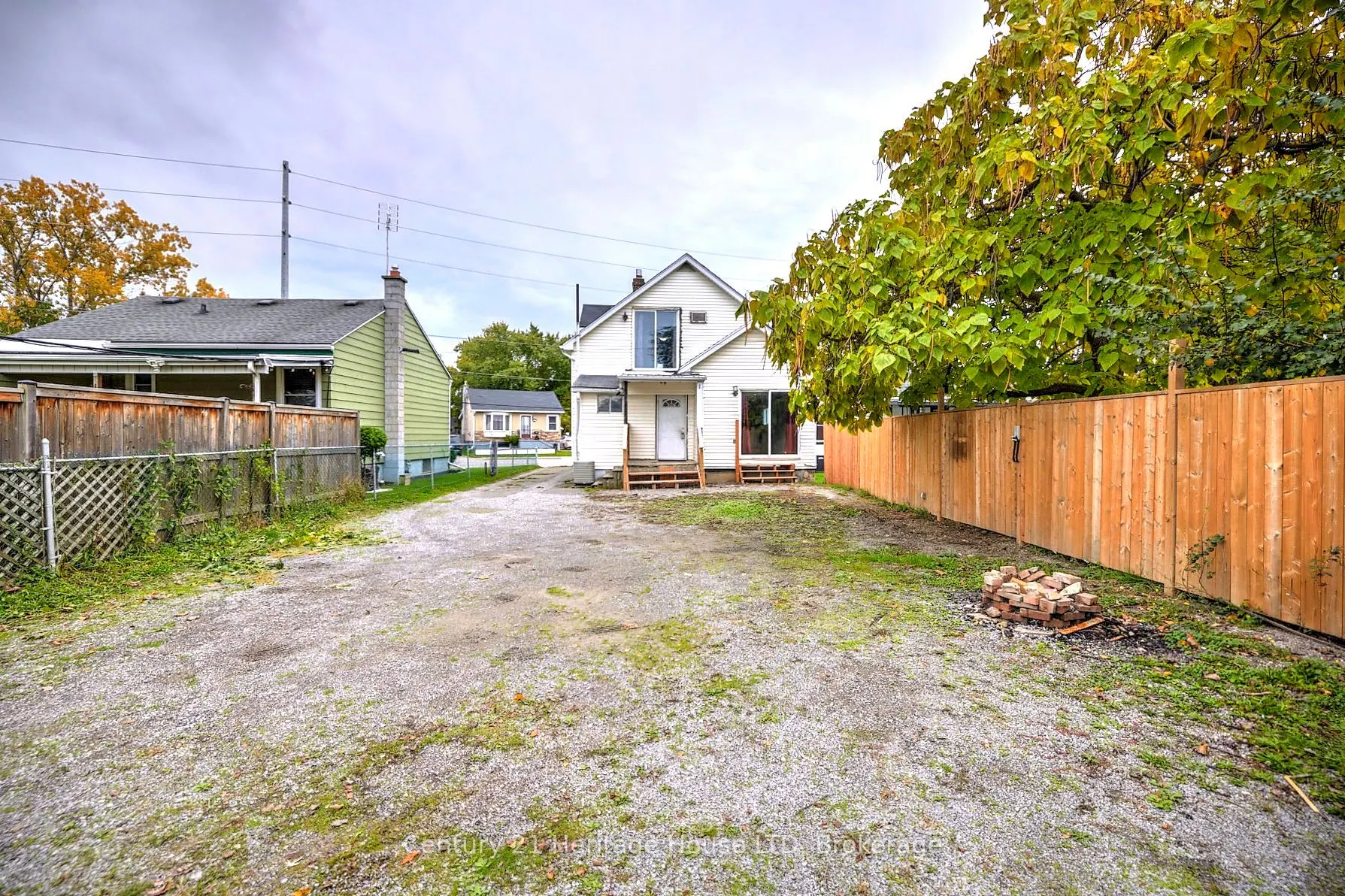 407 Welland Avenue