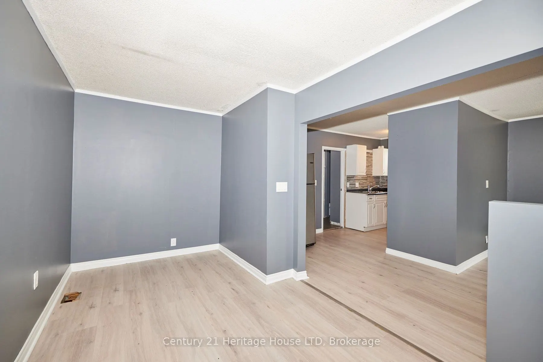 407 Welland Avenue