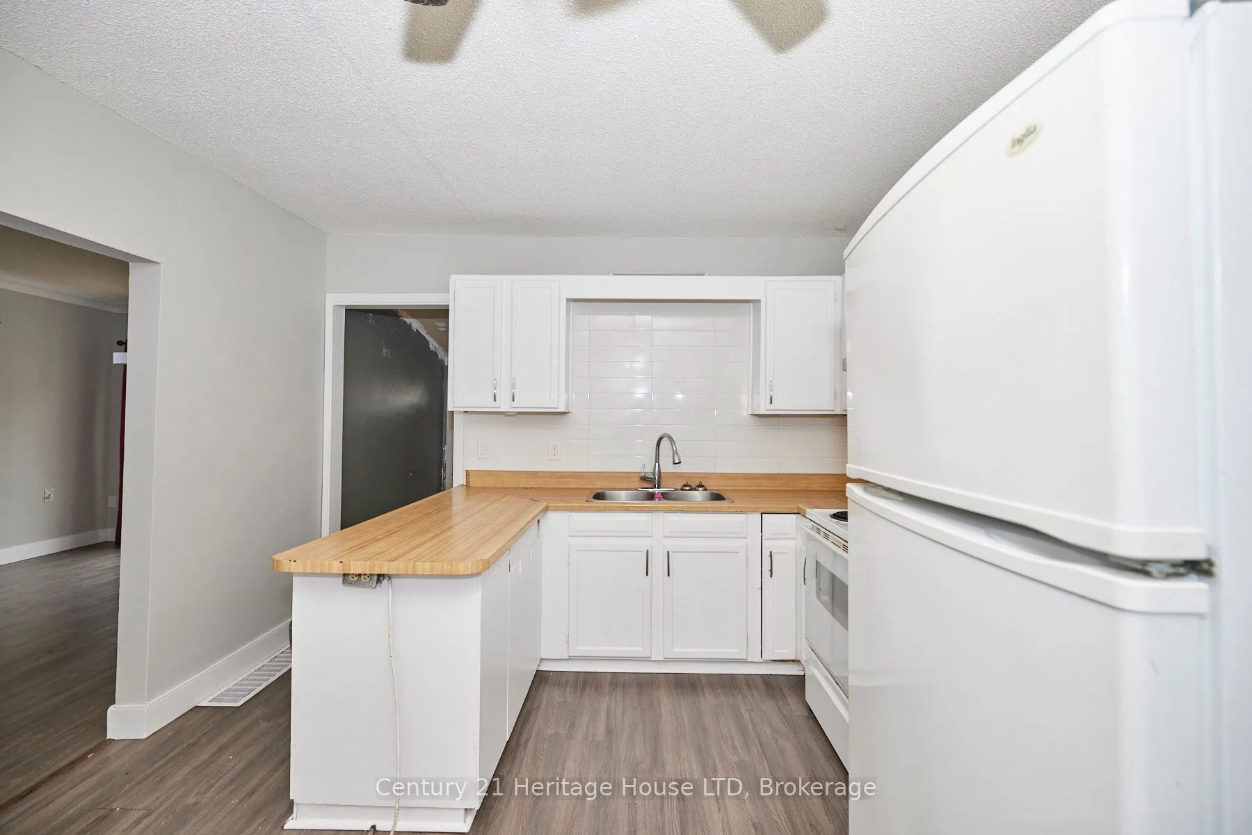 407 Welland Avenue