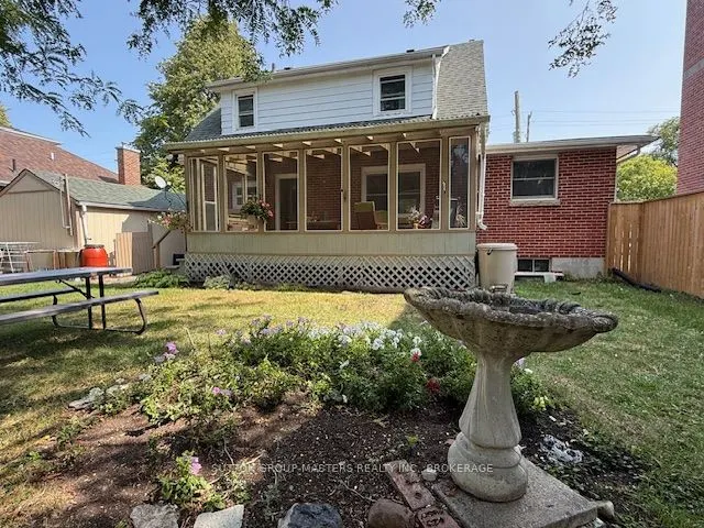 284 Helen Street