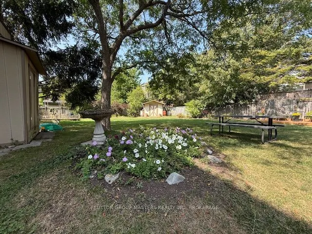 284 Helen Street