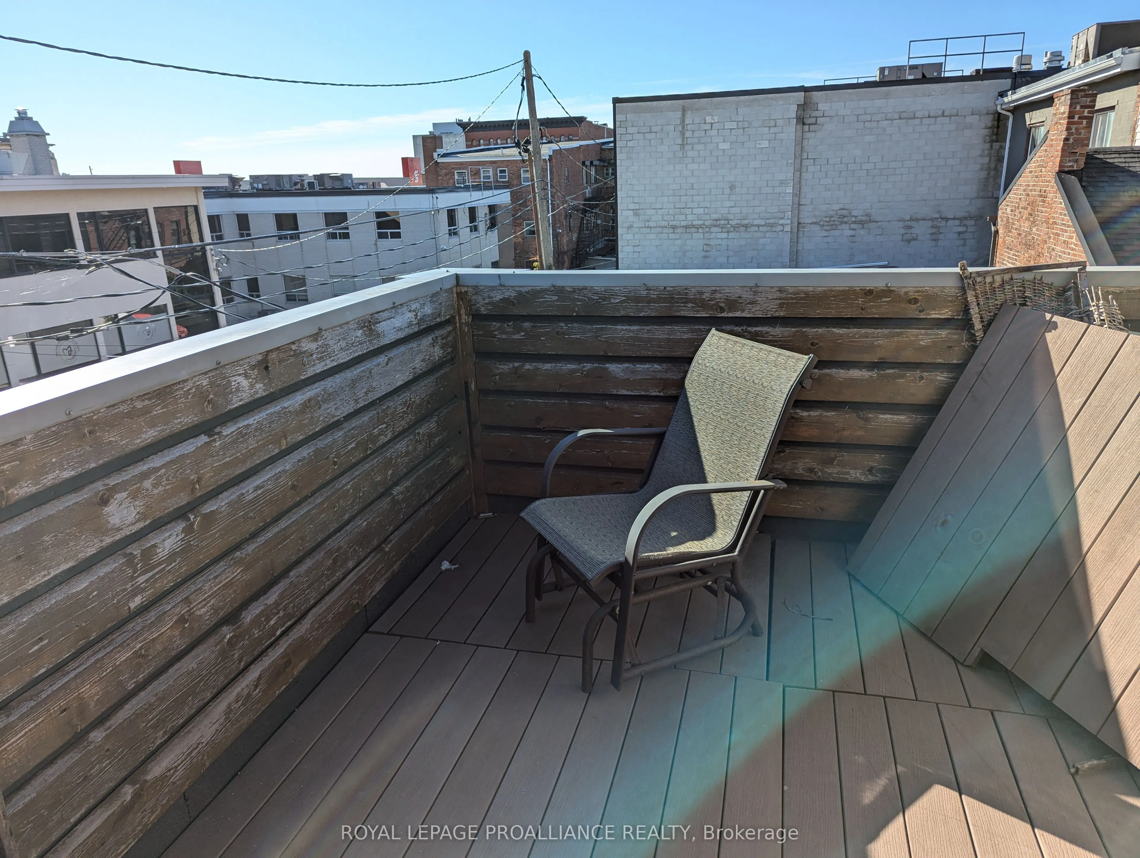 432 George Street N
