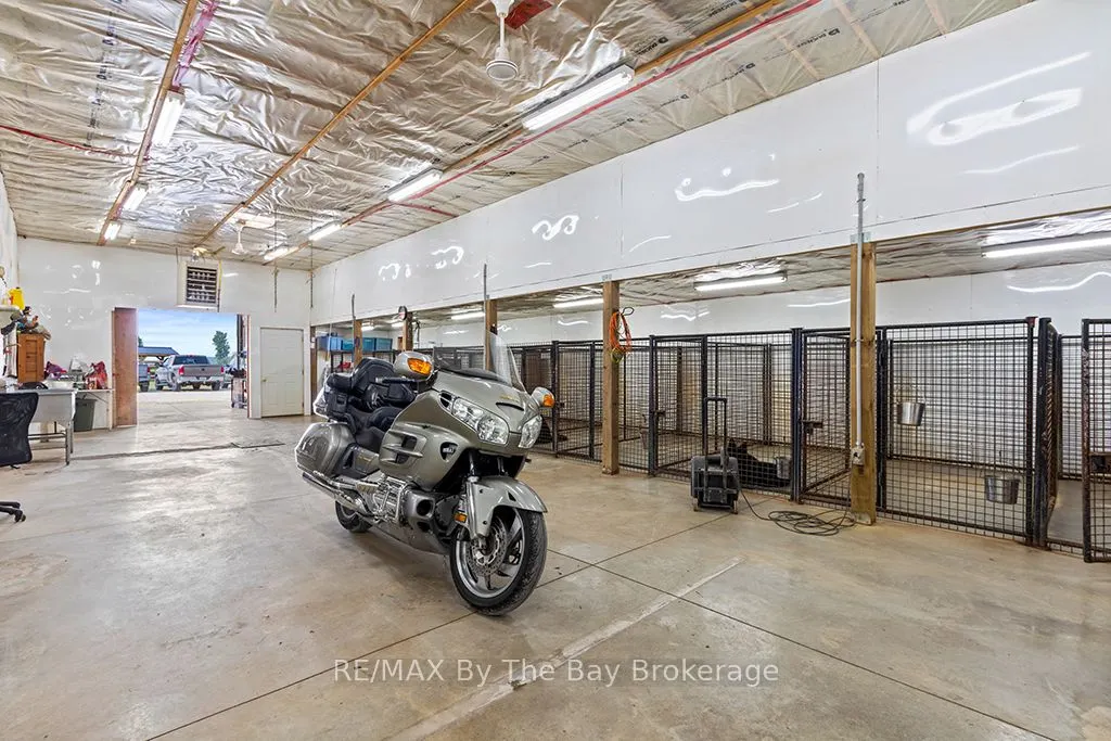 828482 Mulmur Nottawasaga Townline