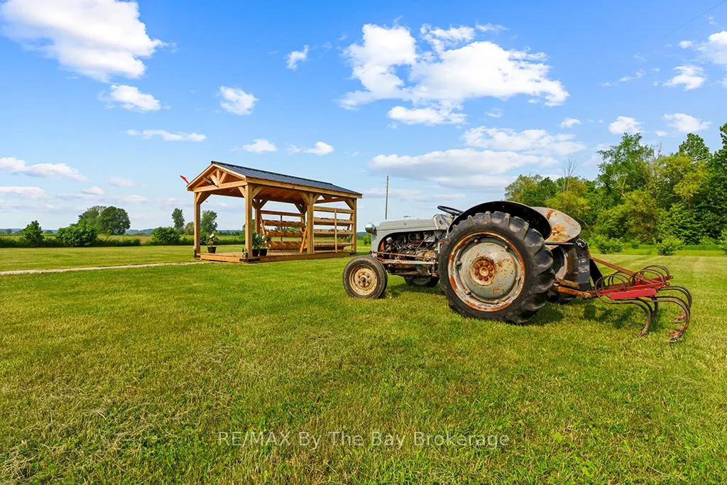 828482 Mulmur Nottawasaga Townline