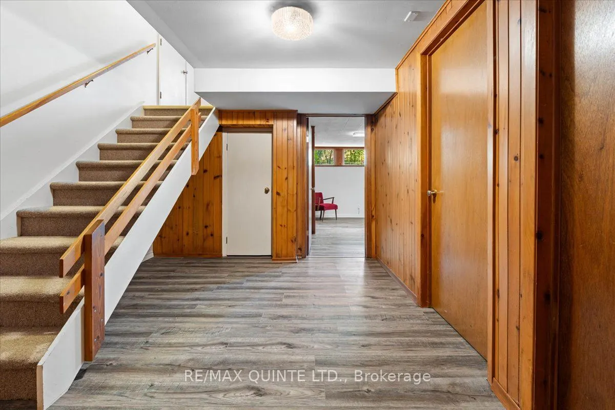 529 VICTORIA Avenue