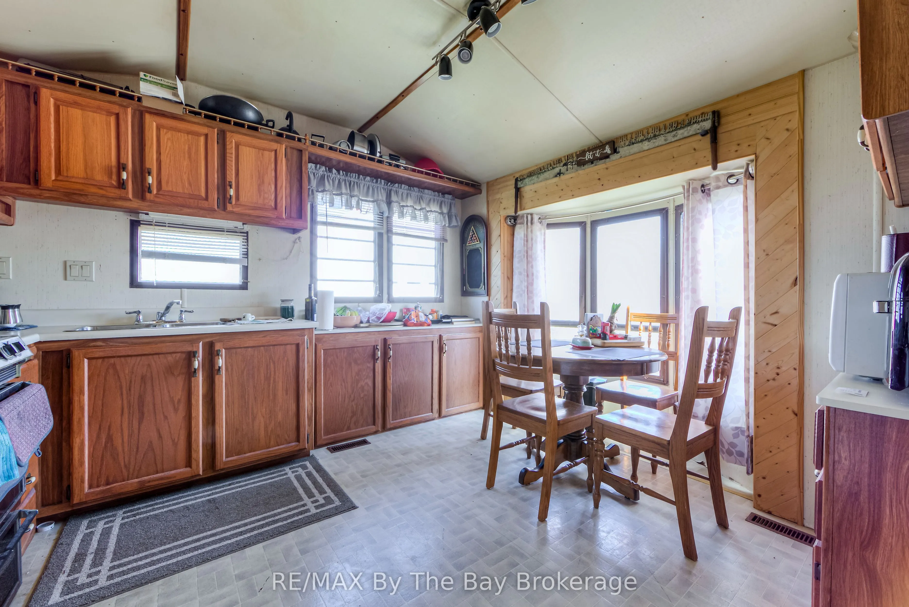 828482 MULMUR NOTTAWASAGA T Line