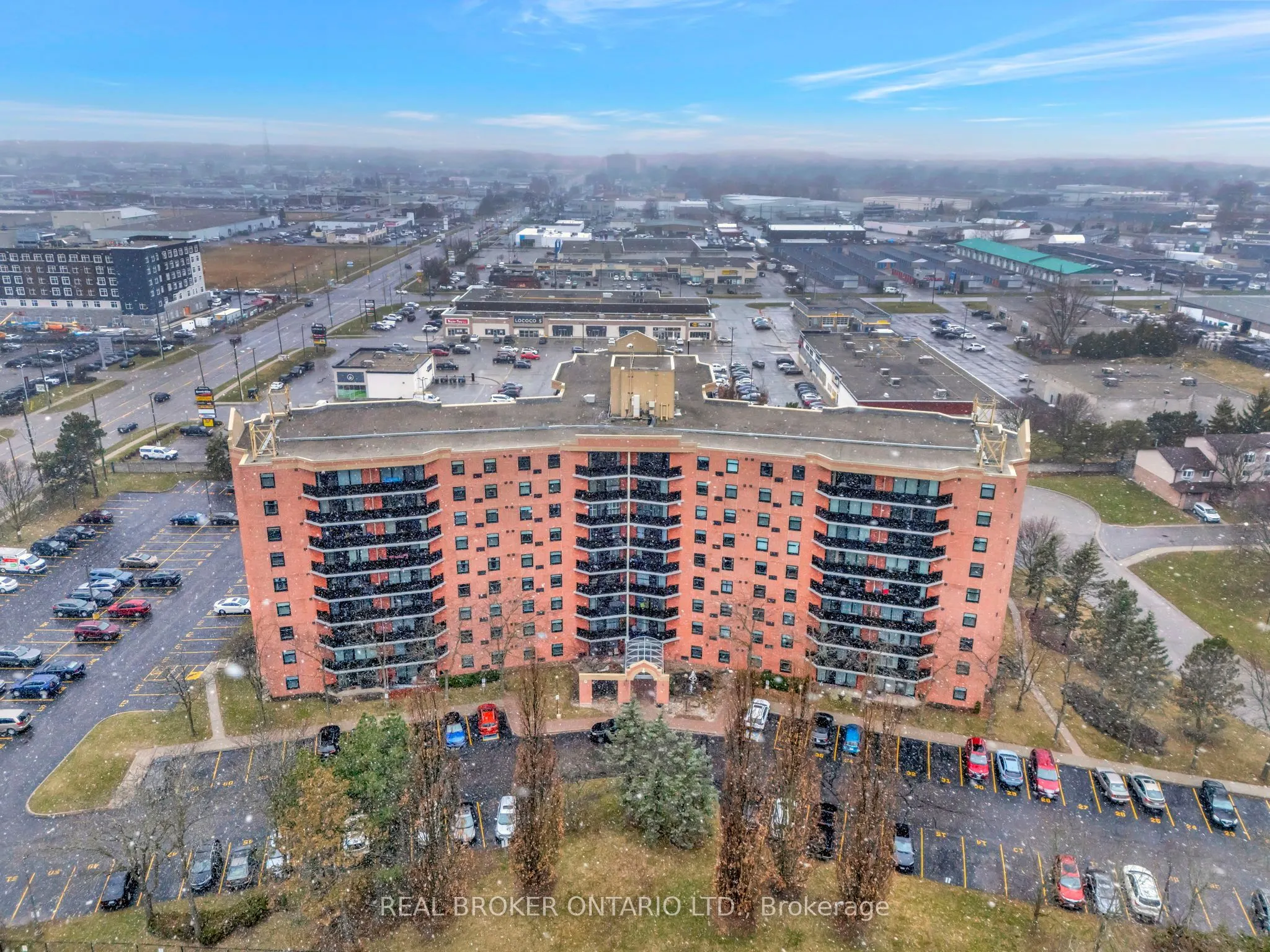 9 Bonheur Court, #902