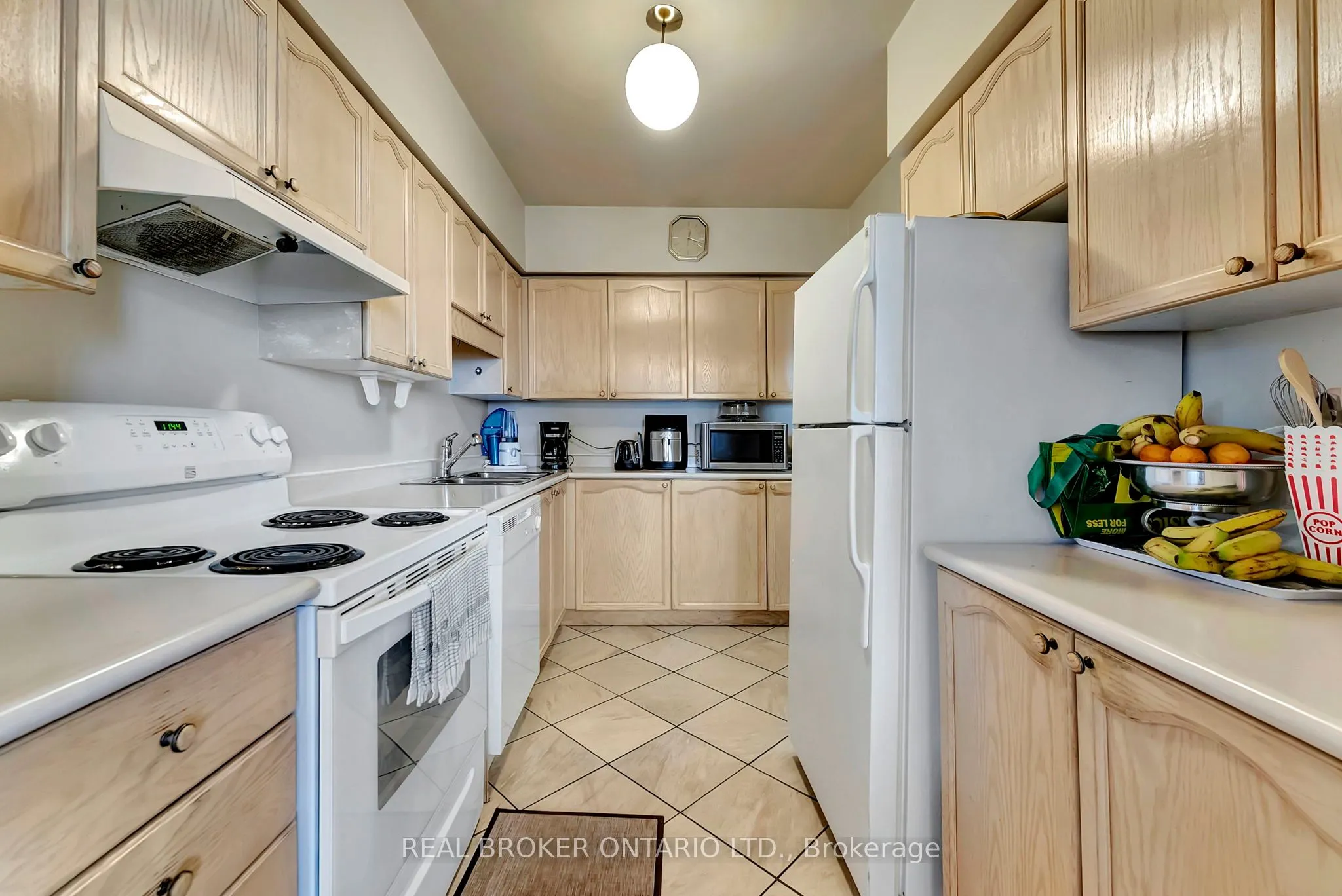 9 Bonheur Court, #902