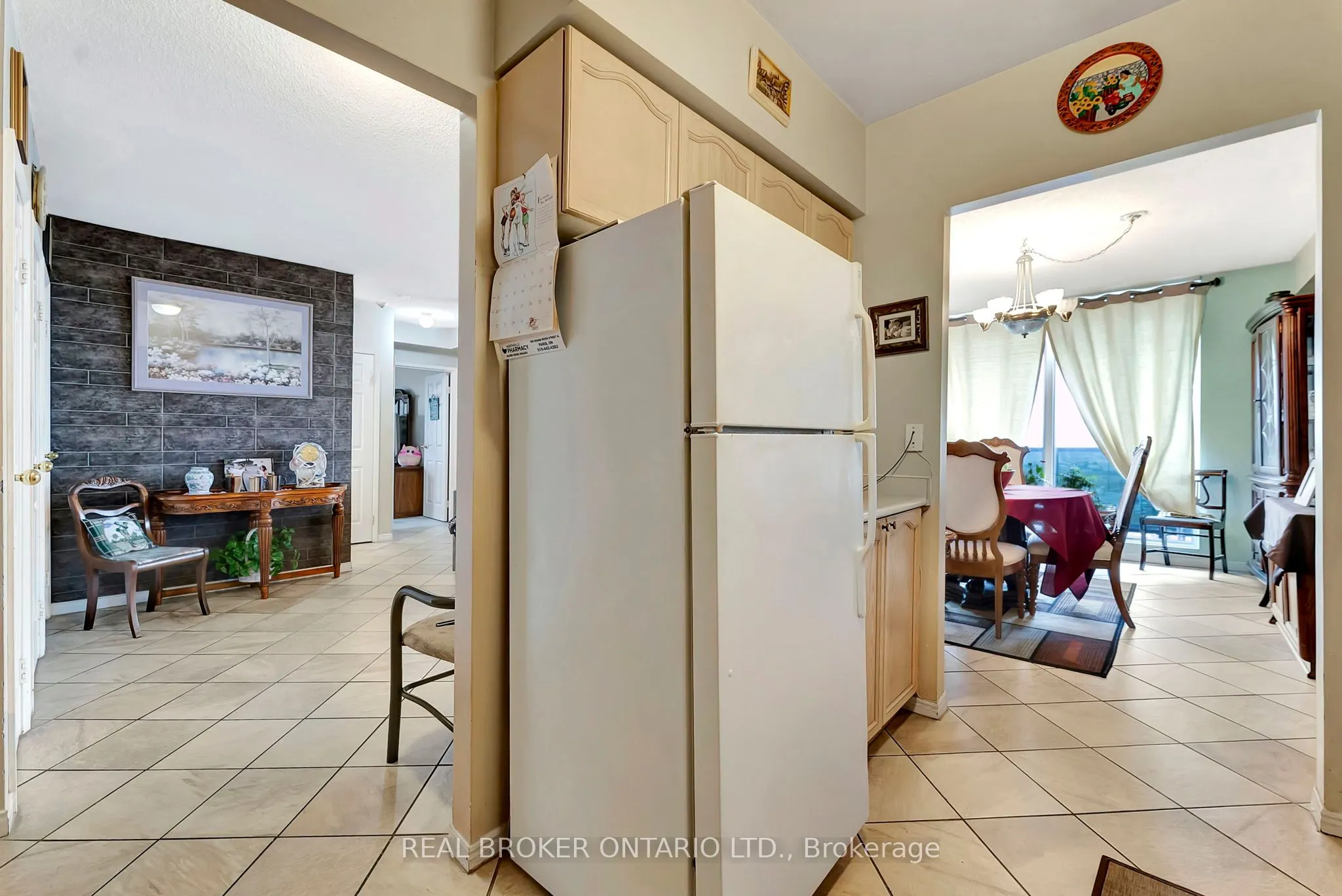 9 Bonheur Court, #902