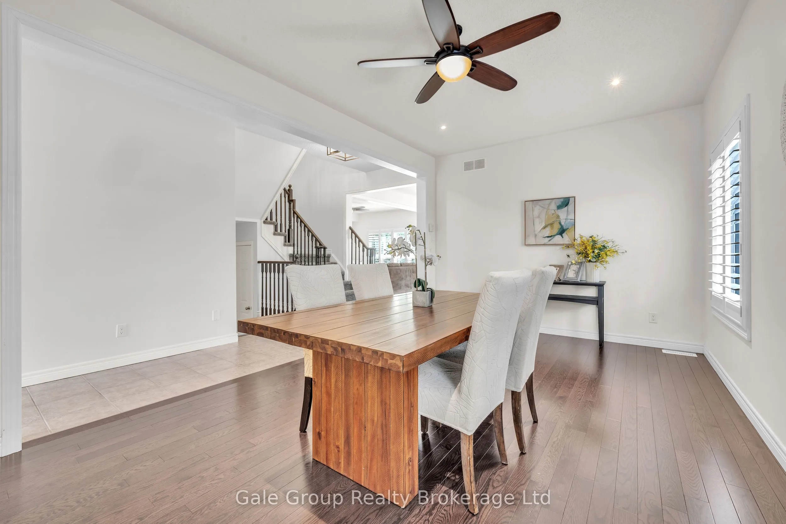 25 Howard Marshall Street