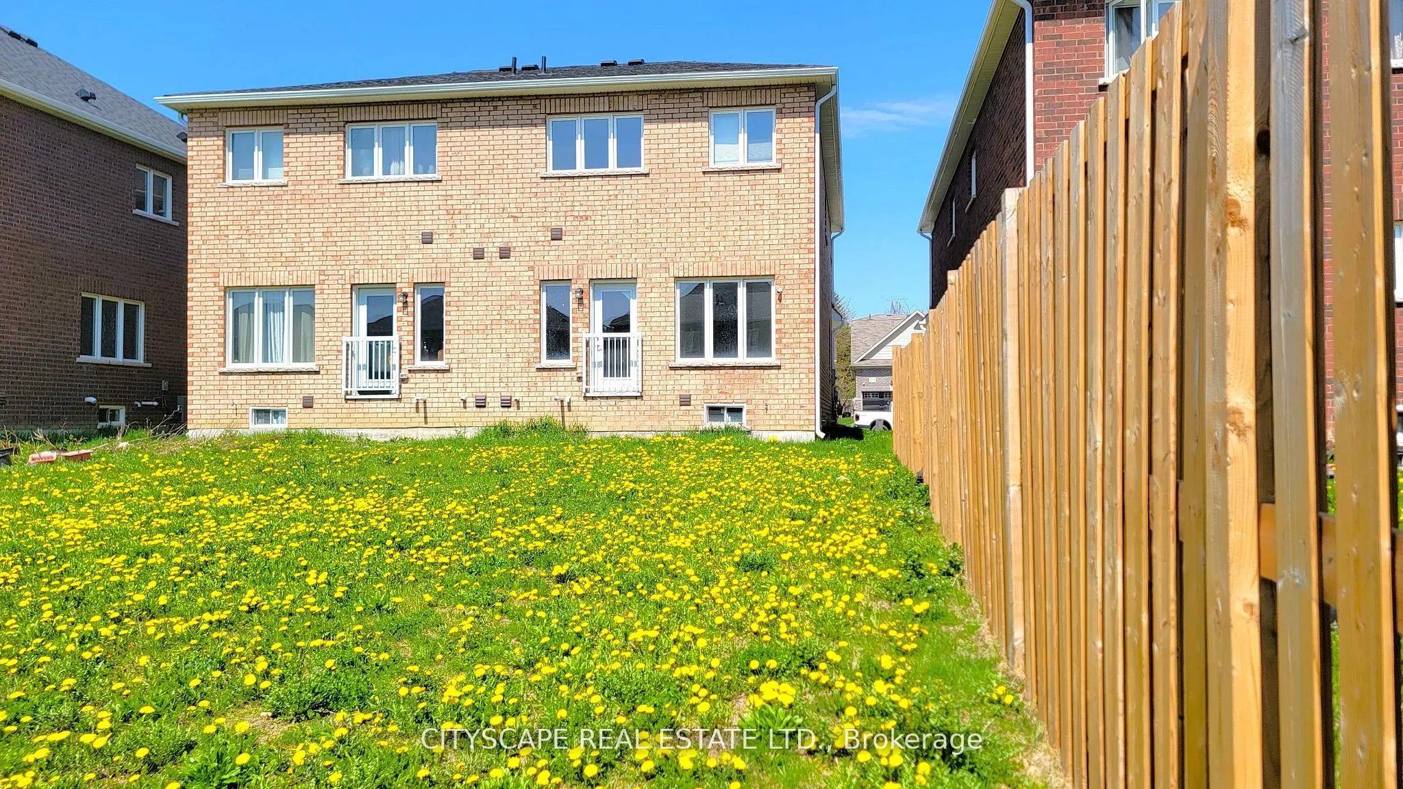 228 Ridley Crescent