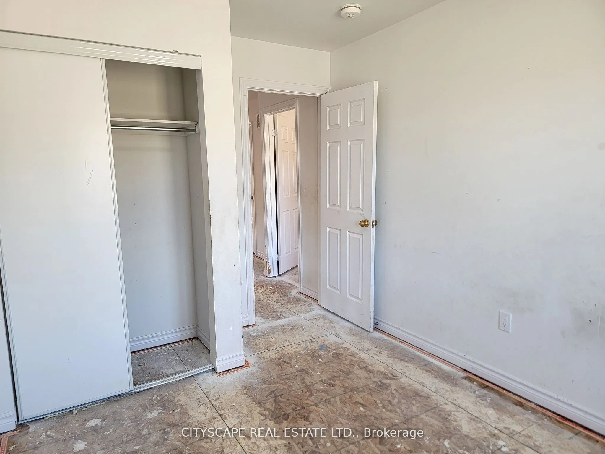 228 Ridley Crescent