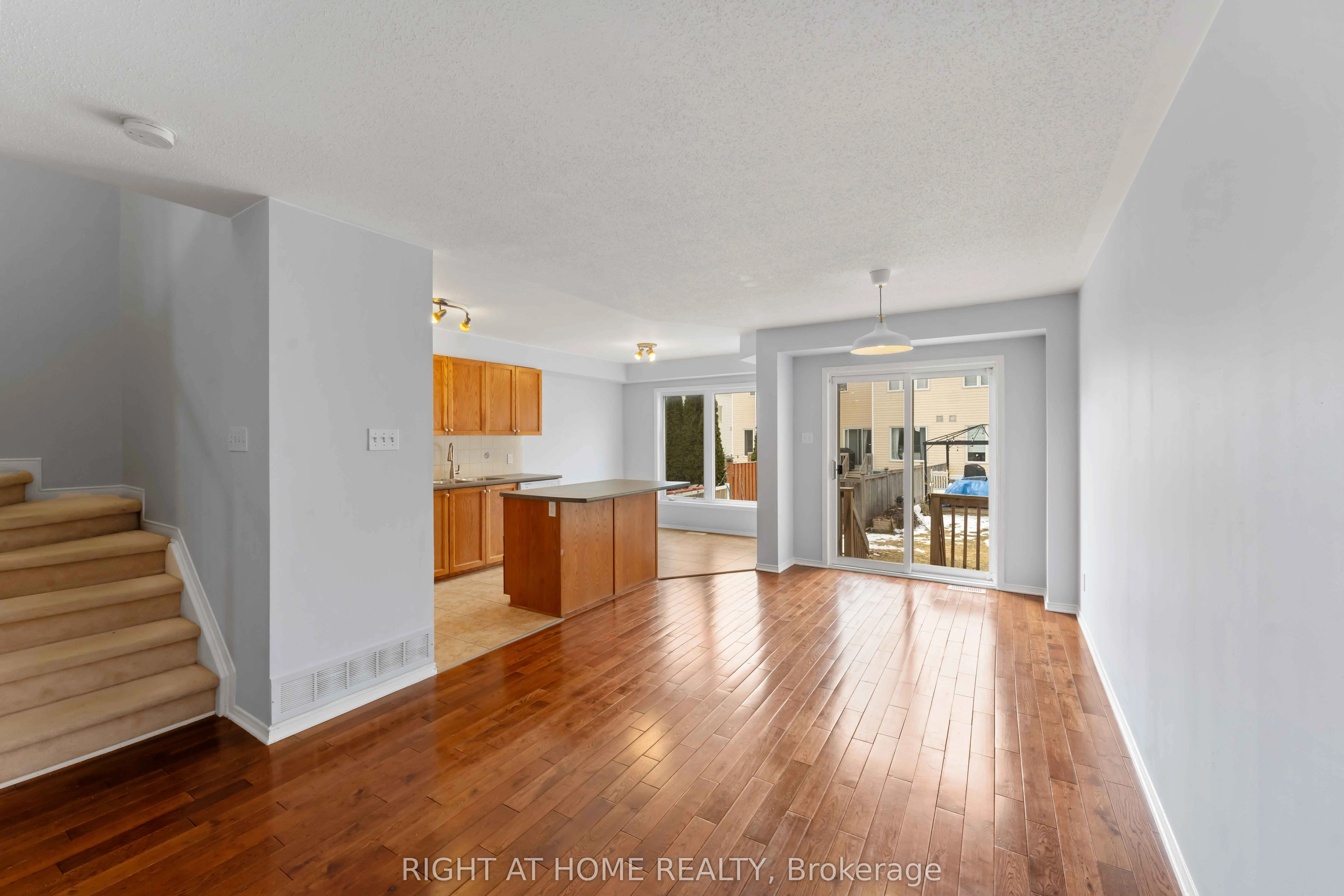421 Hillsboro Private, #9