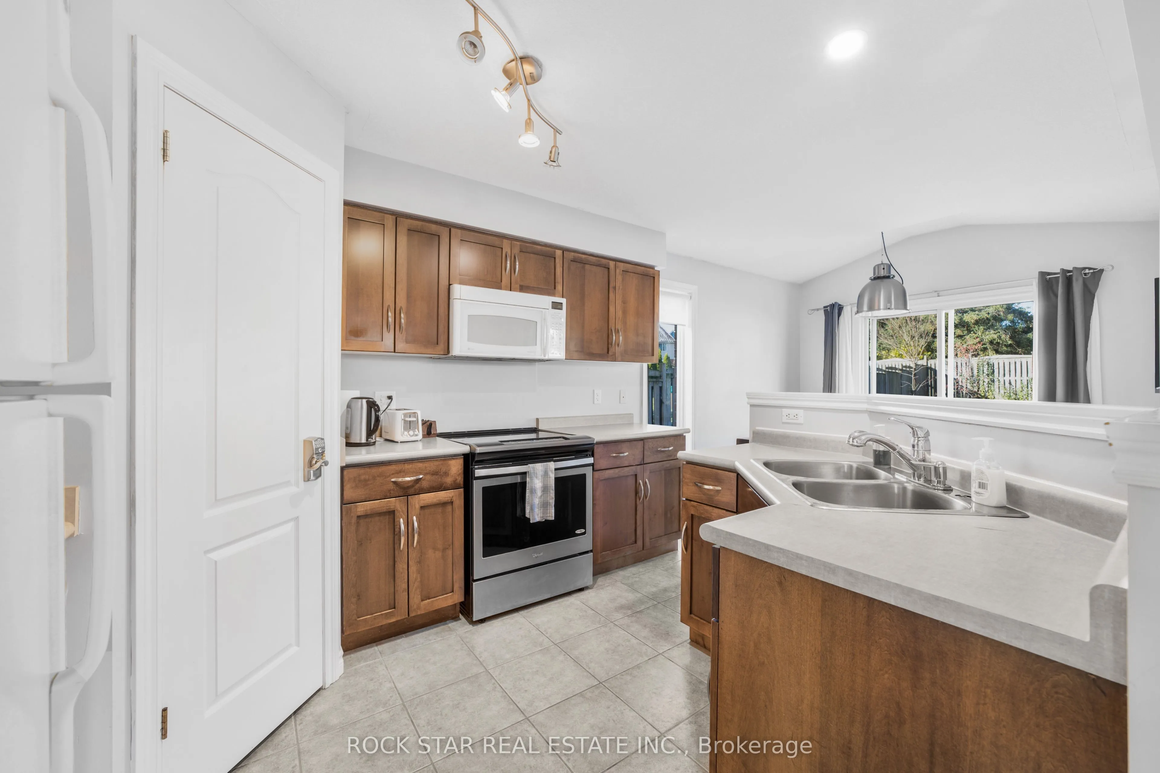 27 Truesdale Crescent