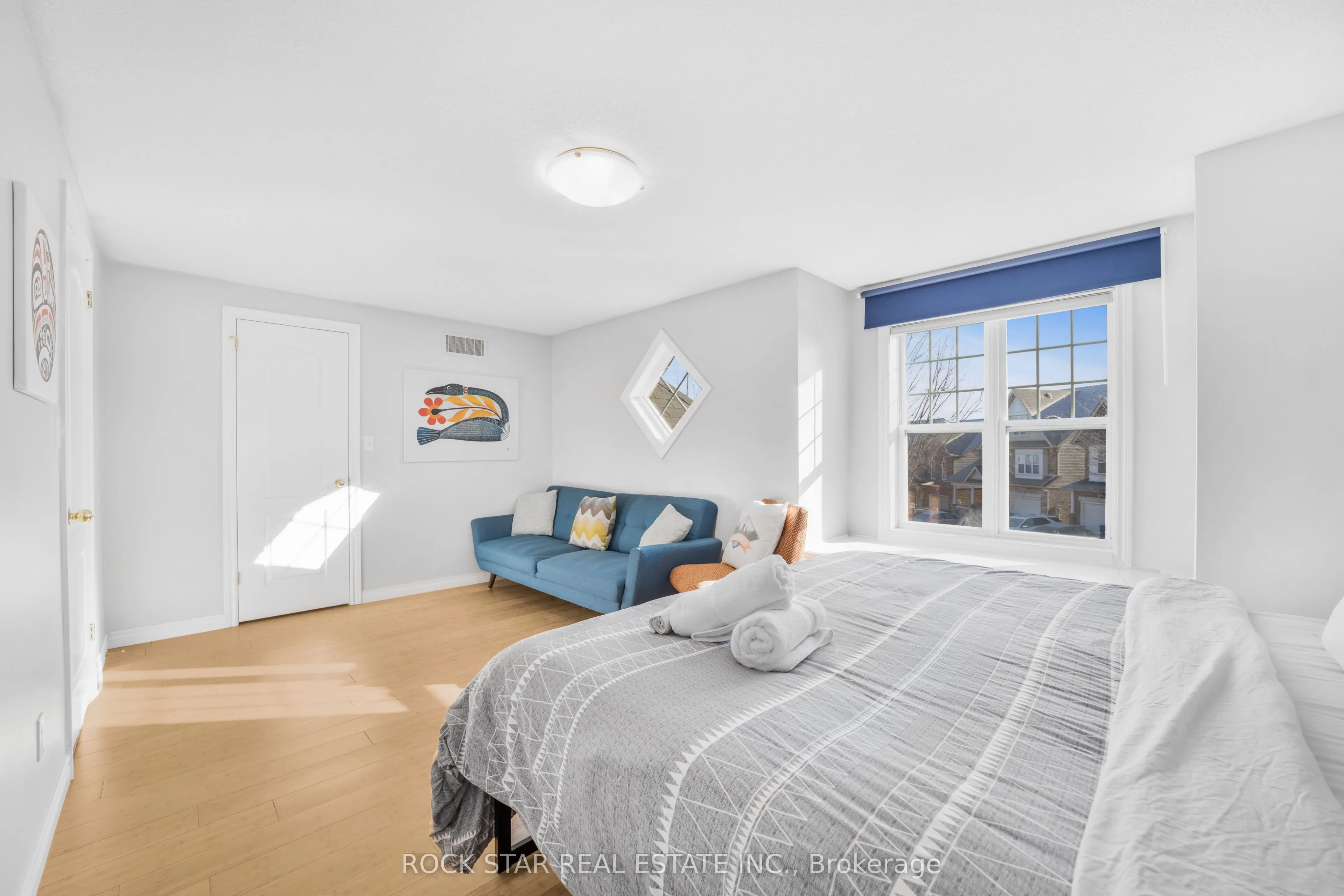 27 Truesdale Crescent