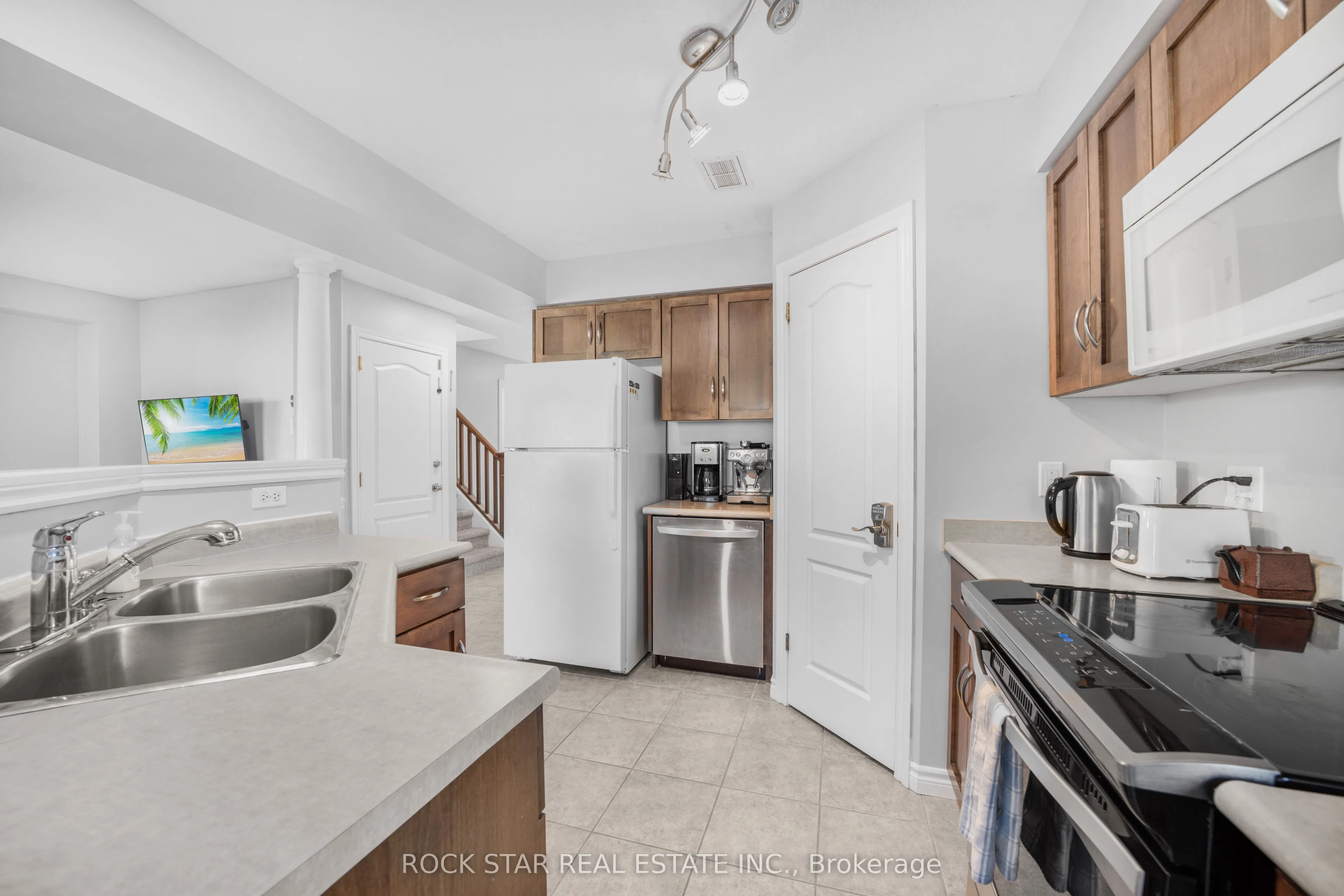 27 Truesdale Crescent